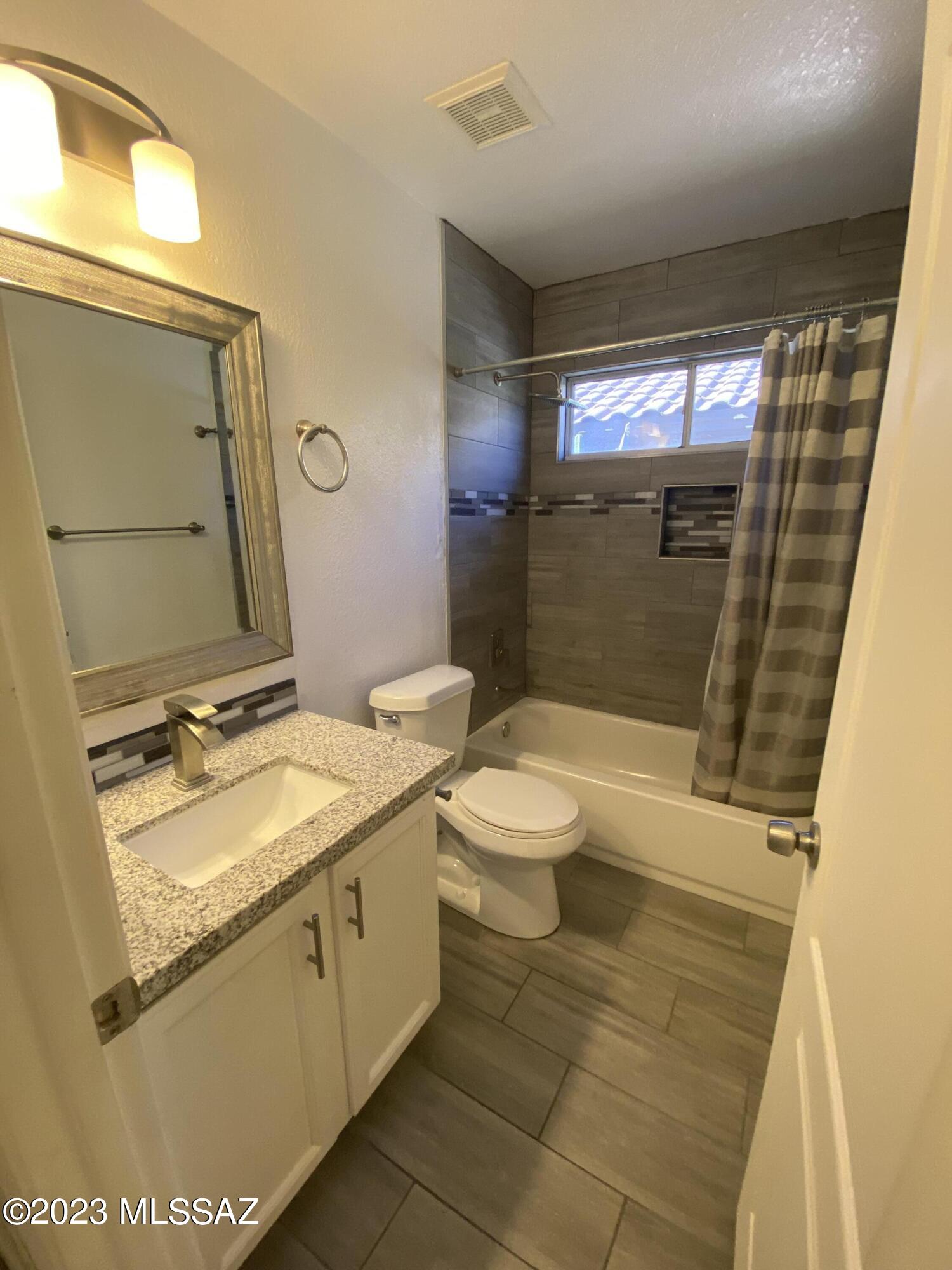 Bluffs (The) 2 - Residential Lease