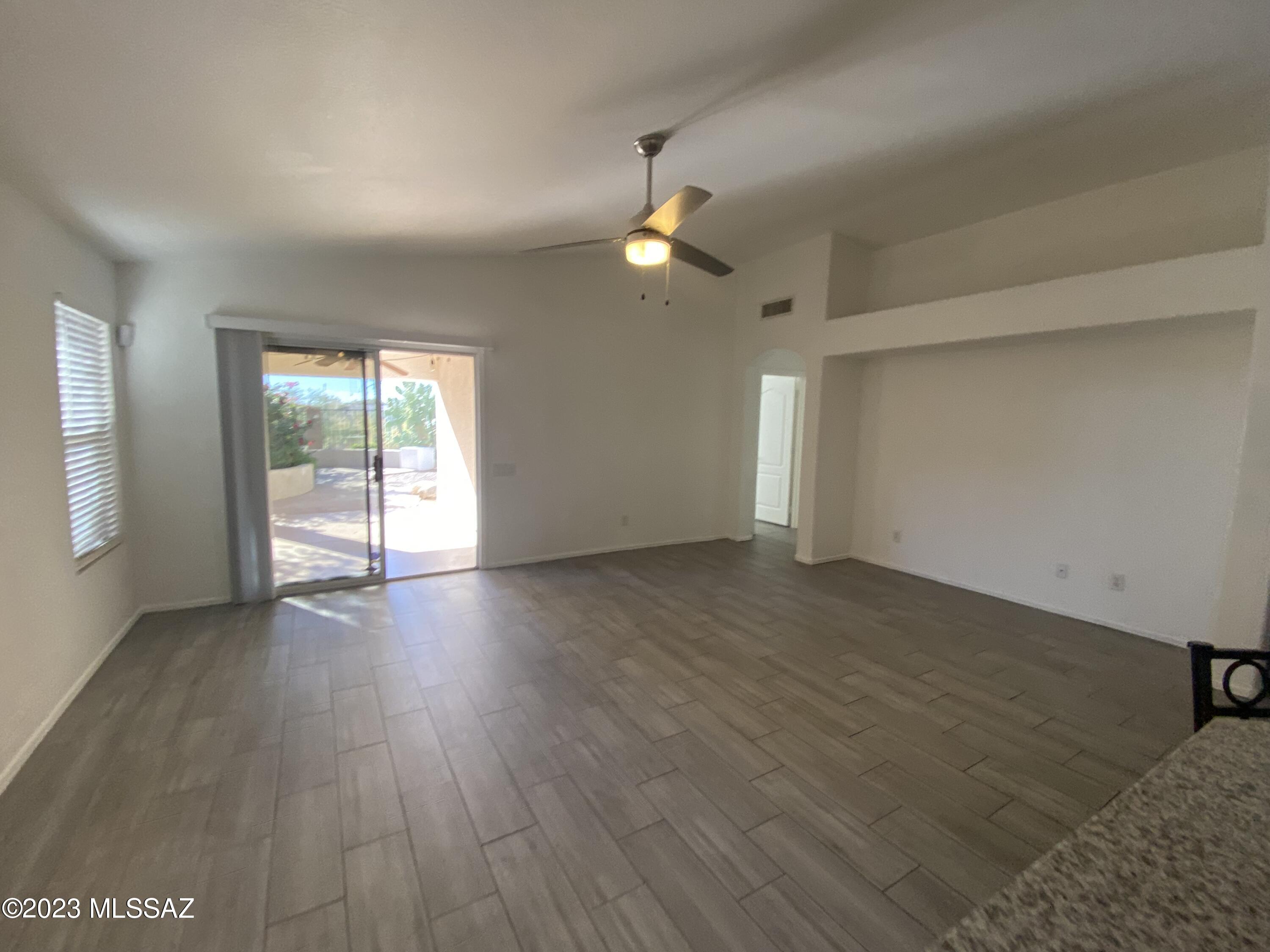Bluffs (The) 2 - Residential Lease