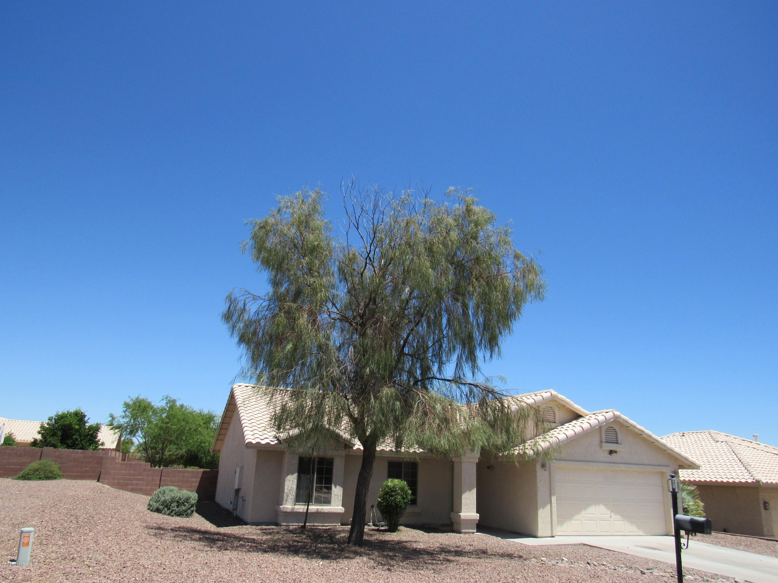 Colonias La Canada (83-219) - Residential