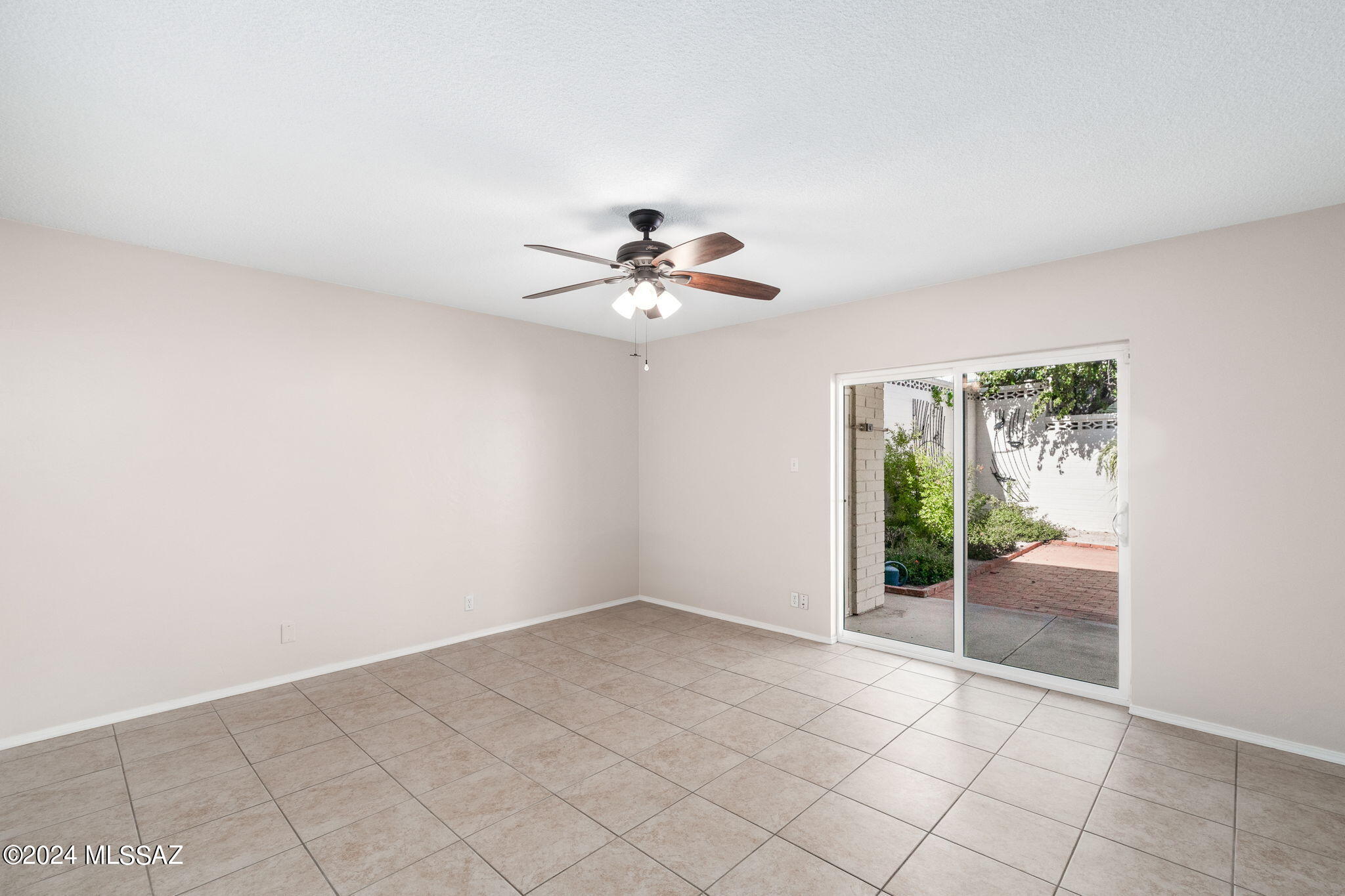 Casa Blanca Villas - Residential