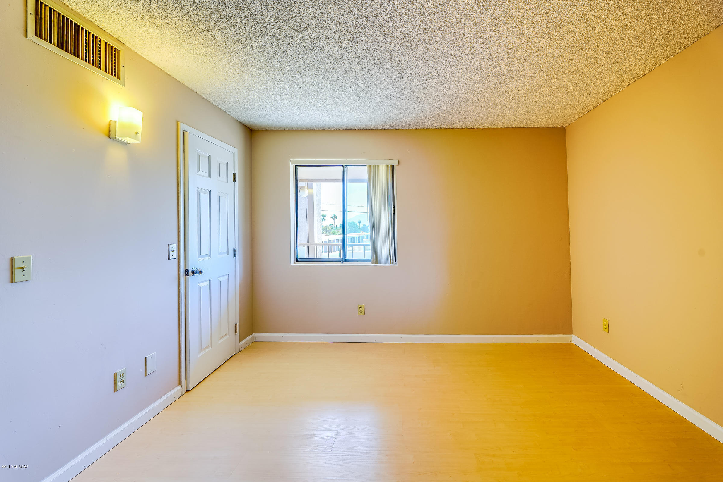 Golf Links East Condos (1-48) - Residential