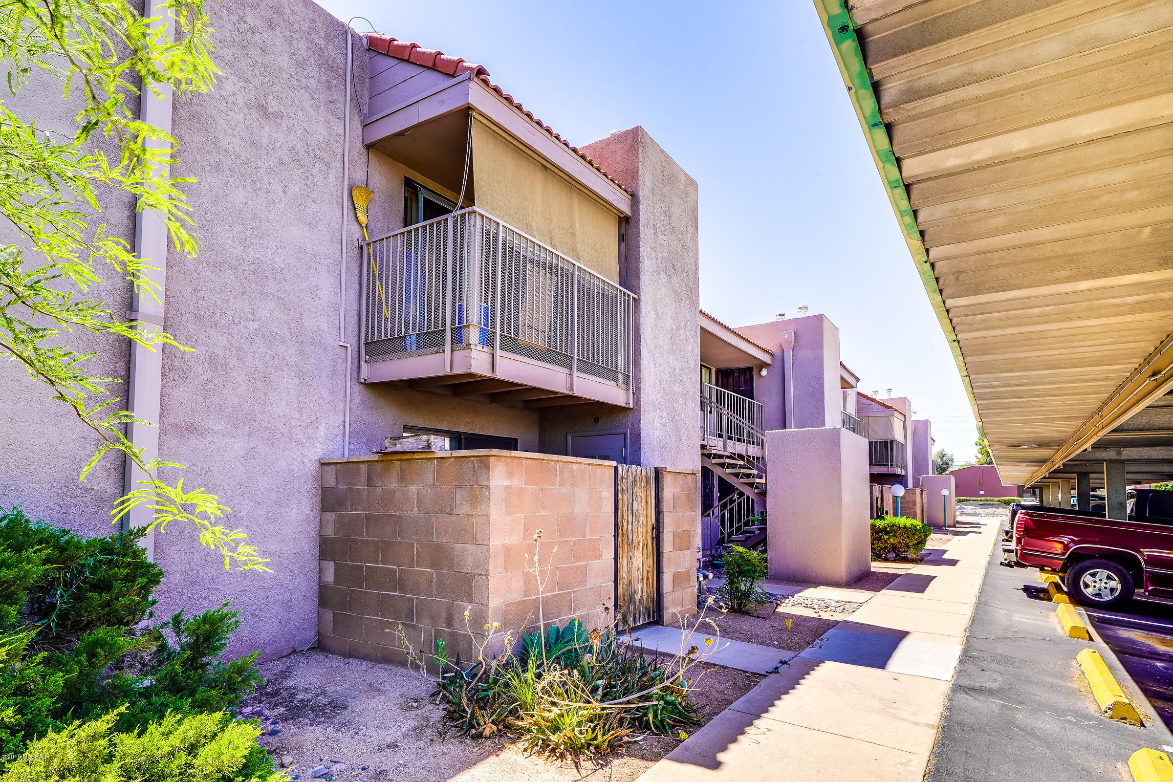 Golf Links East Condos (1-48) - Residential