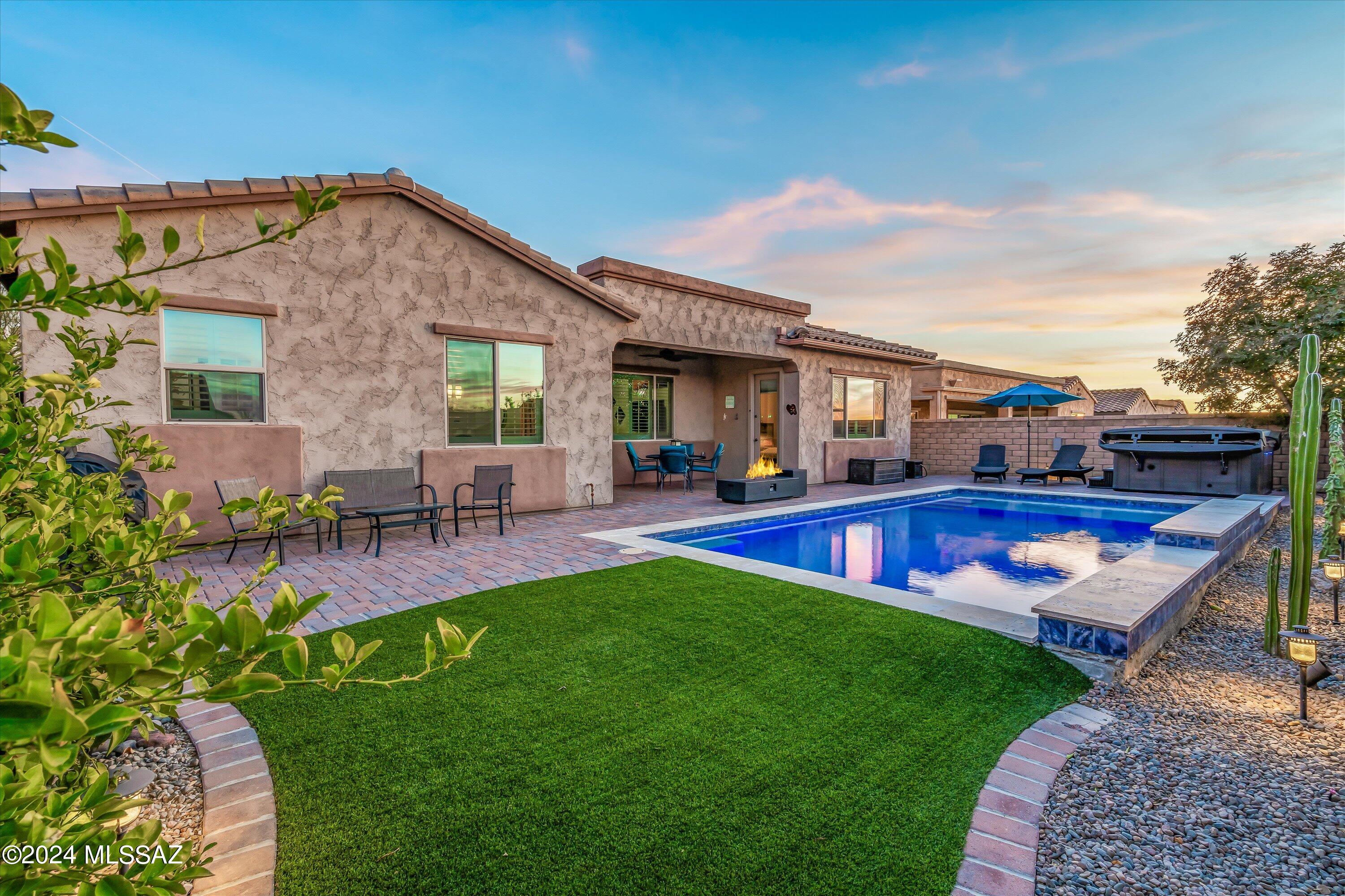 Los Saguaros At Dove Mountain SQ20121640199 - Residential