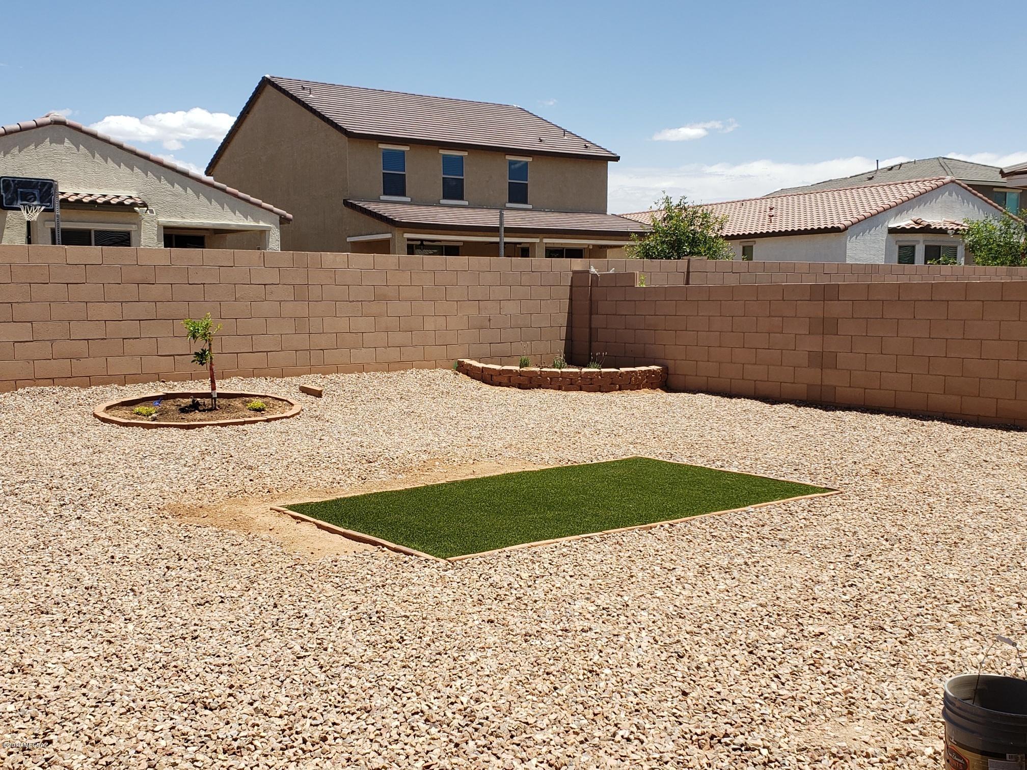 La Estancia De Tucson (1-330) - Residential Lease