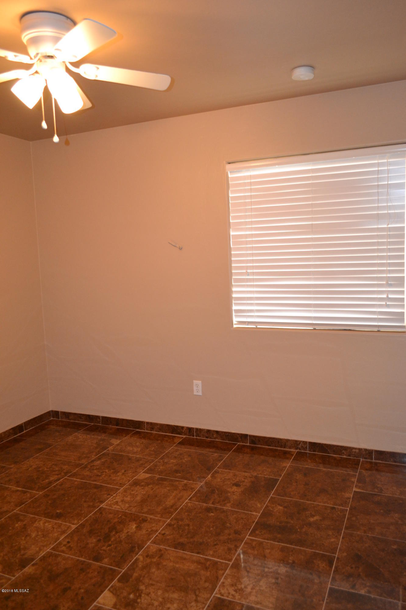 Valencia Reserve South (1-315) - Residential Lease