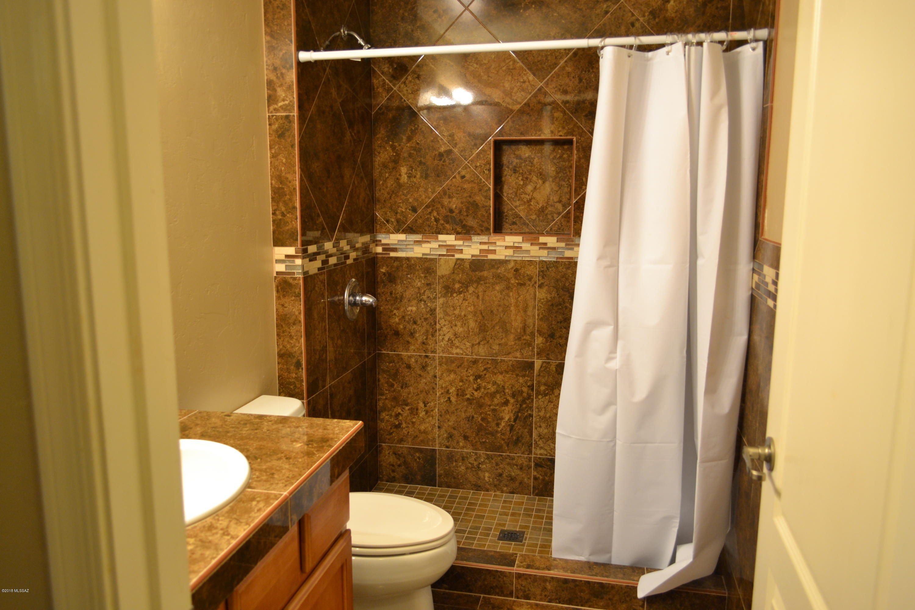 Valencia Reserve South (1-315) - Residential Lease