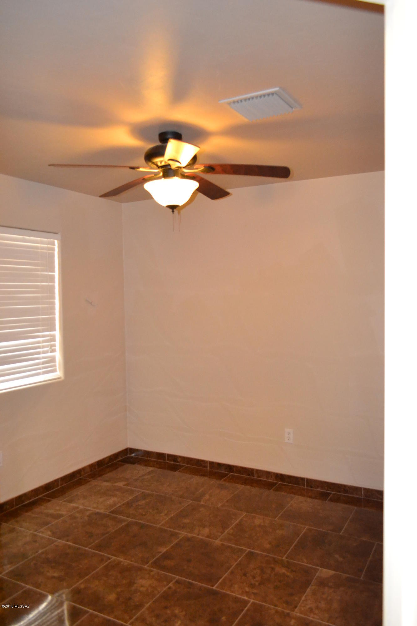 Valencia Reserve South (1-315) - Residential Lease