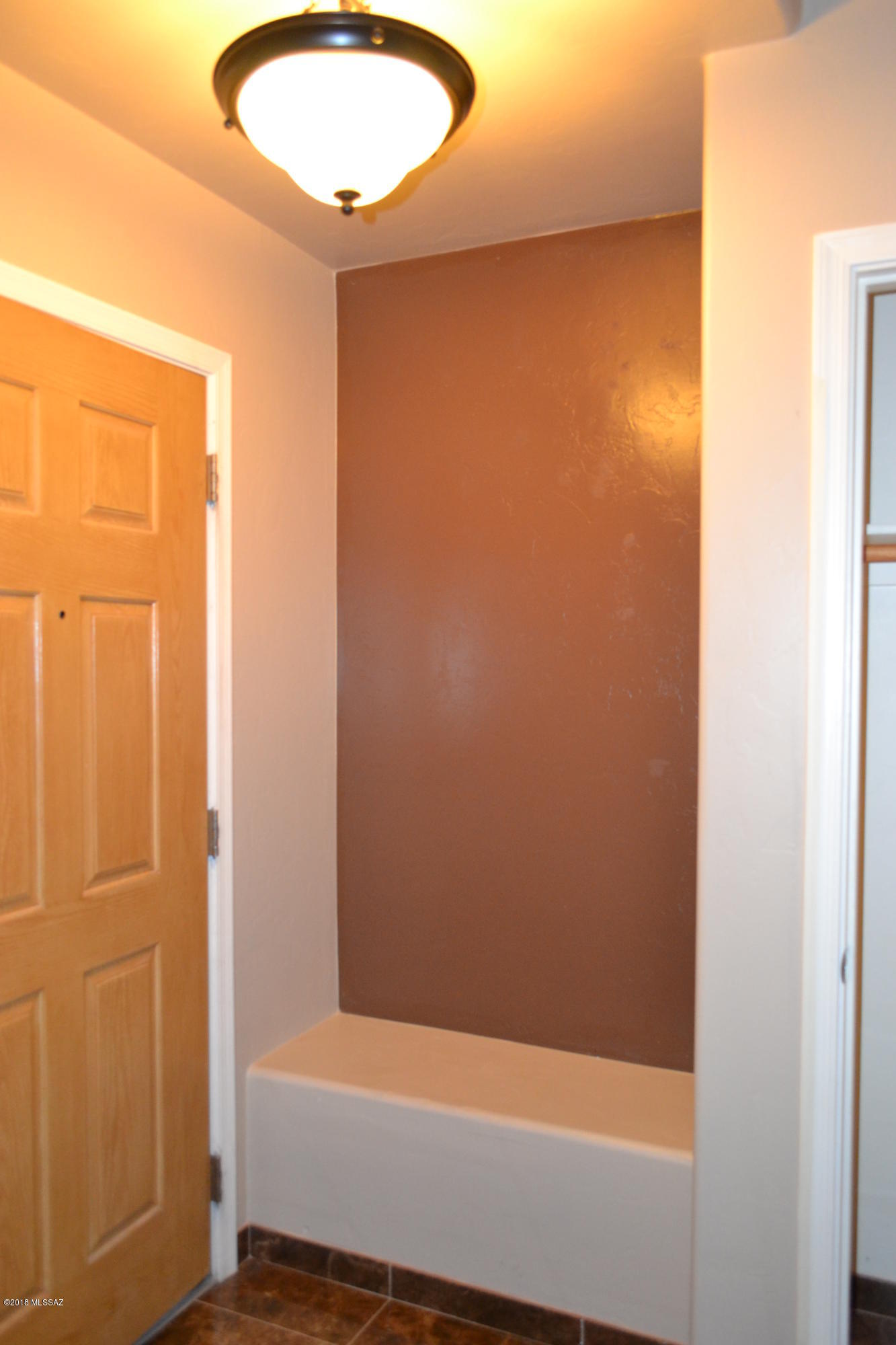 Valencia Reserve South (1-315) - Residential Lease