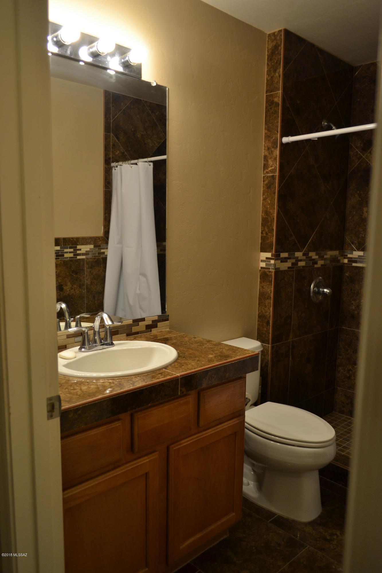 Valencia Reserve South (1-315) - Residential Lease