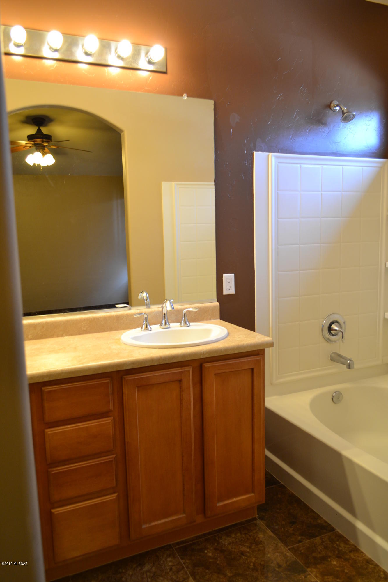 Valencia Reserve South (1-315) - Residential Lease