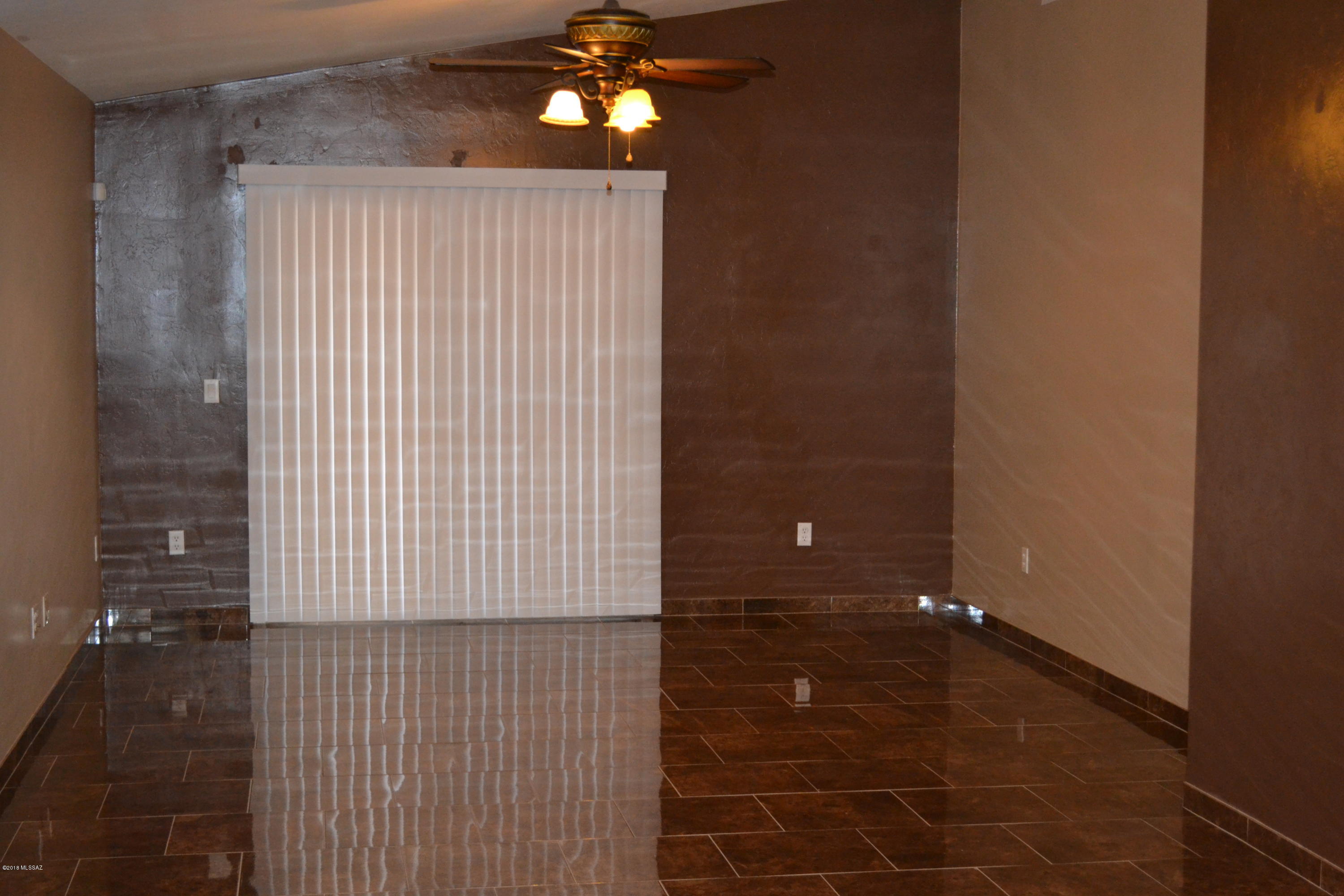 Valencia Reserve South (1-315) - Residential Lease