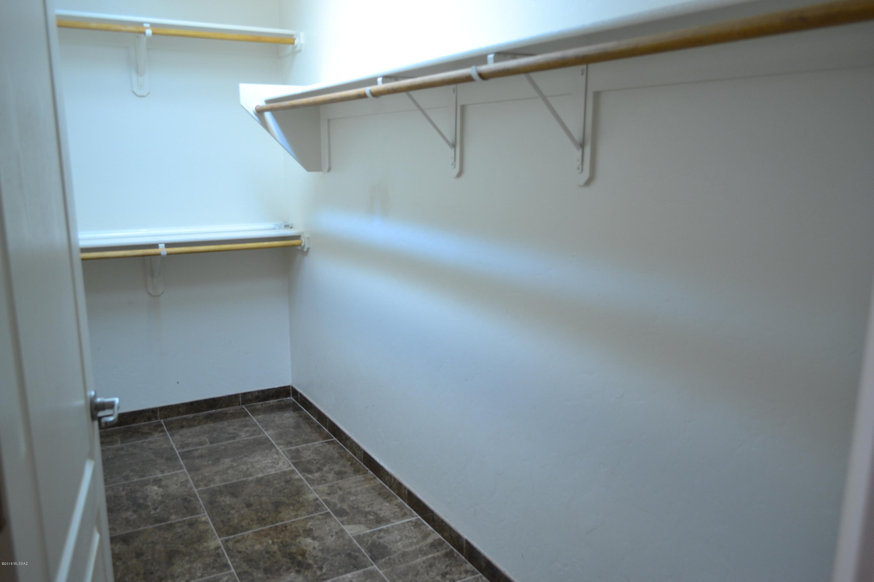 Valencia Reserve South (1-315) - Residential Lease