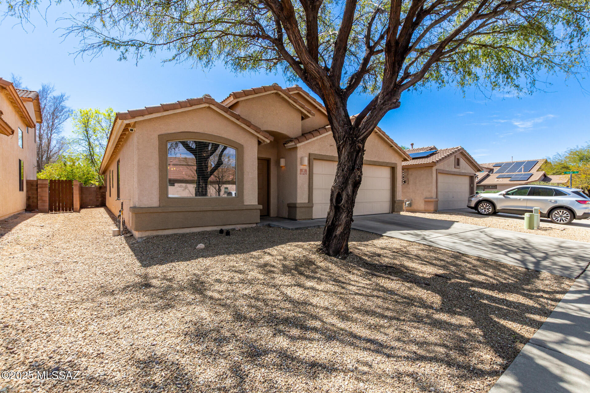 12712 E Red Iron Trail