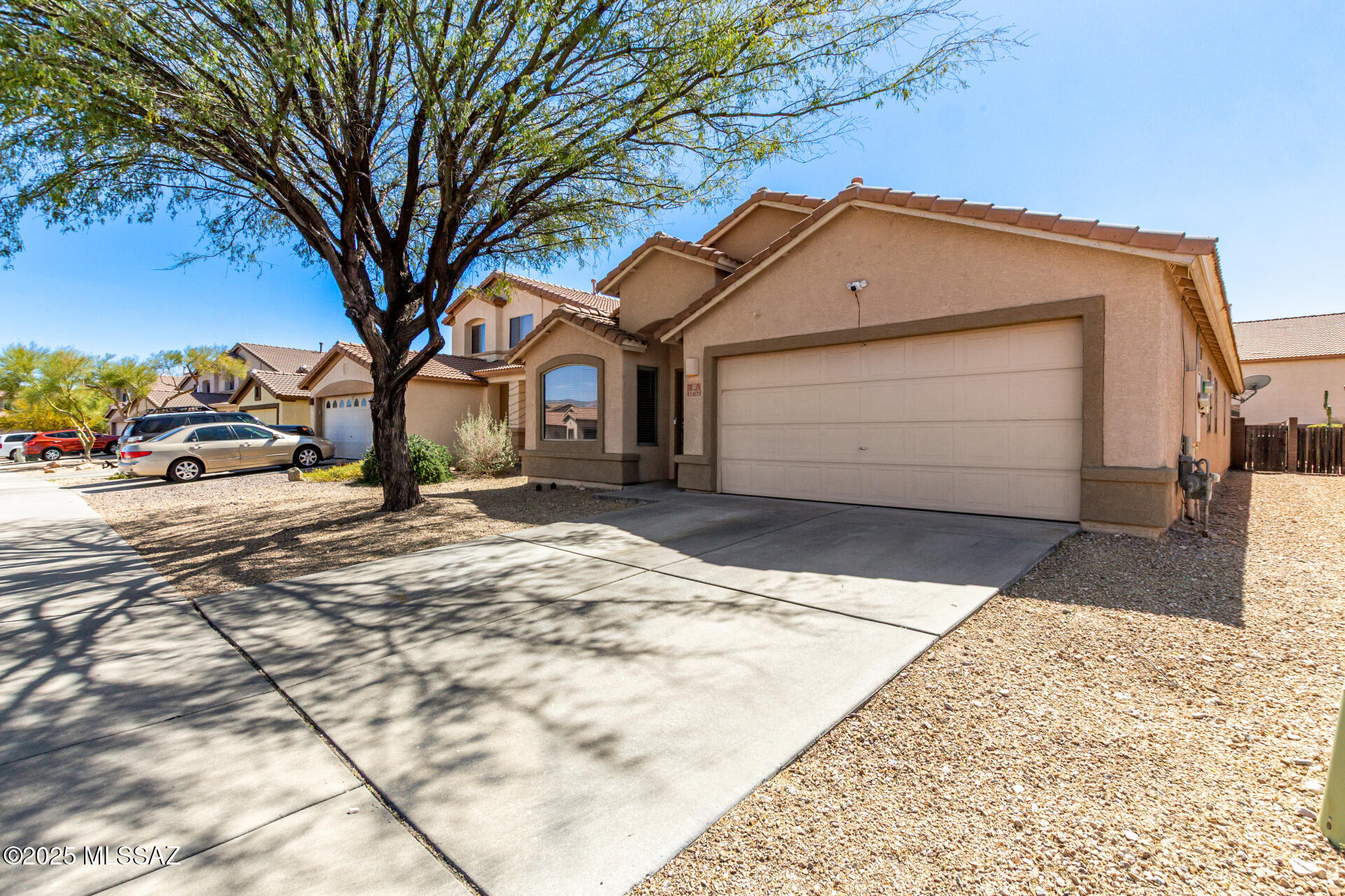12712 E Red Iron Trail