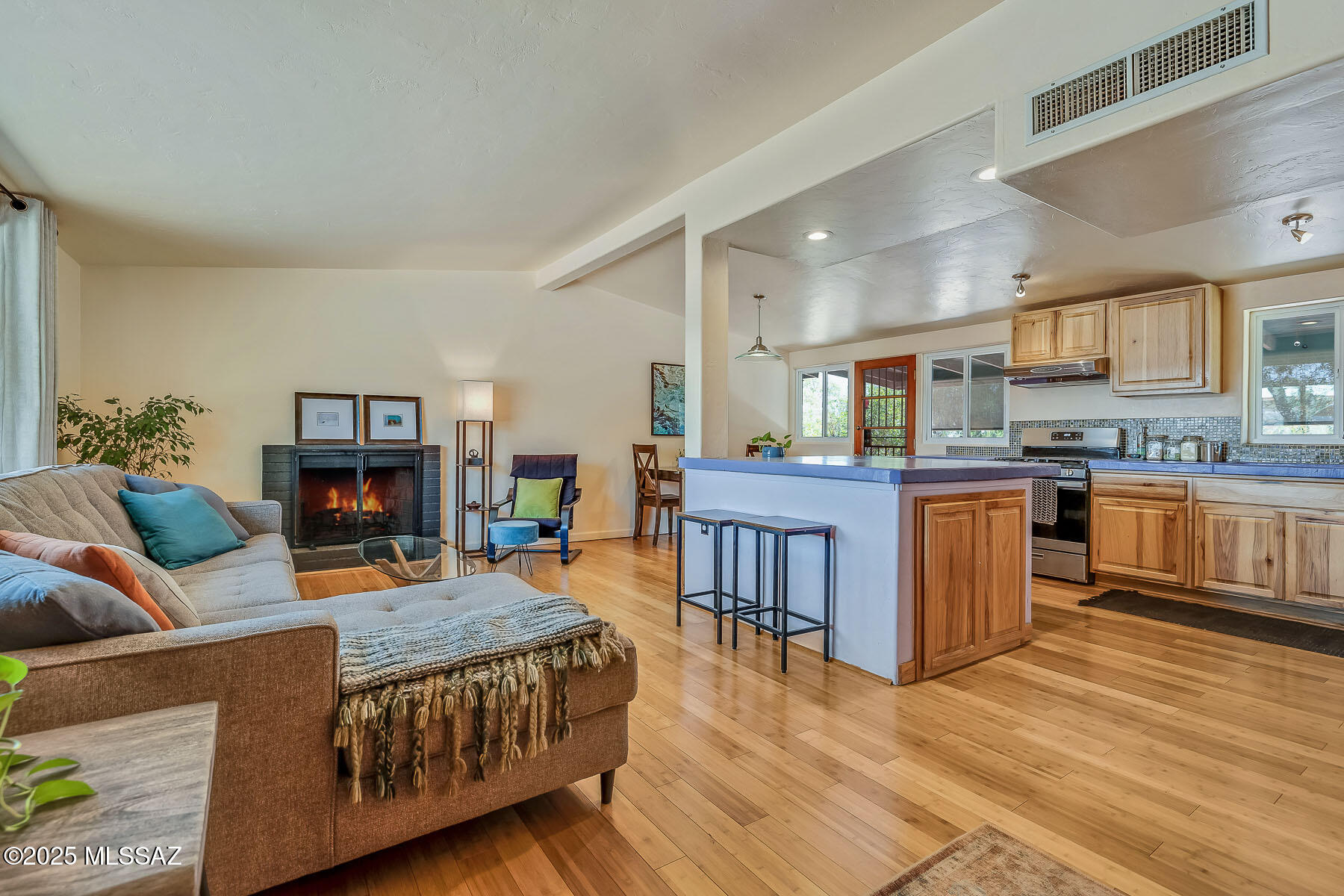 218 N Rojen Court