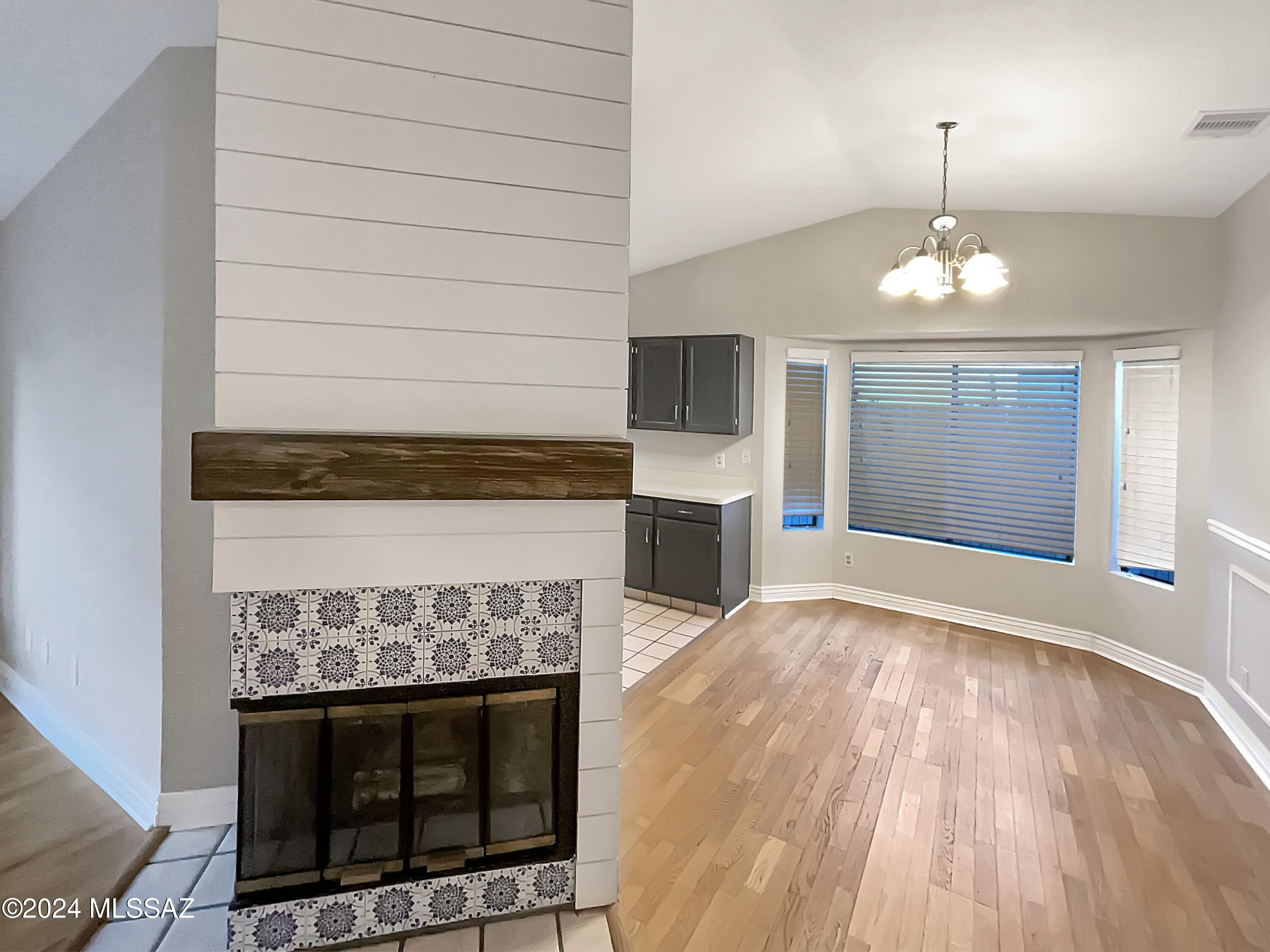 Meadowbrook (115-207) - Residential