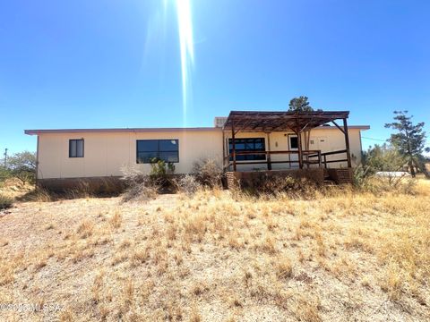 MLS: 22513759
