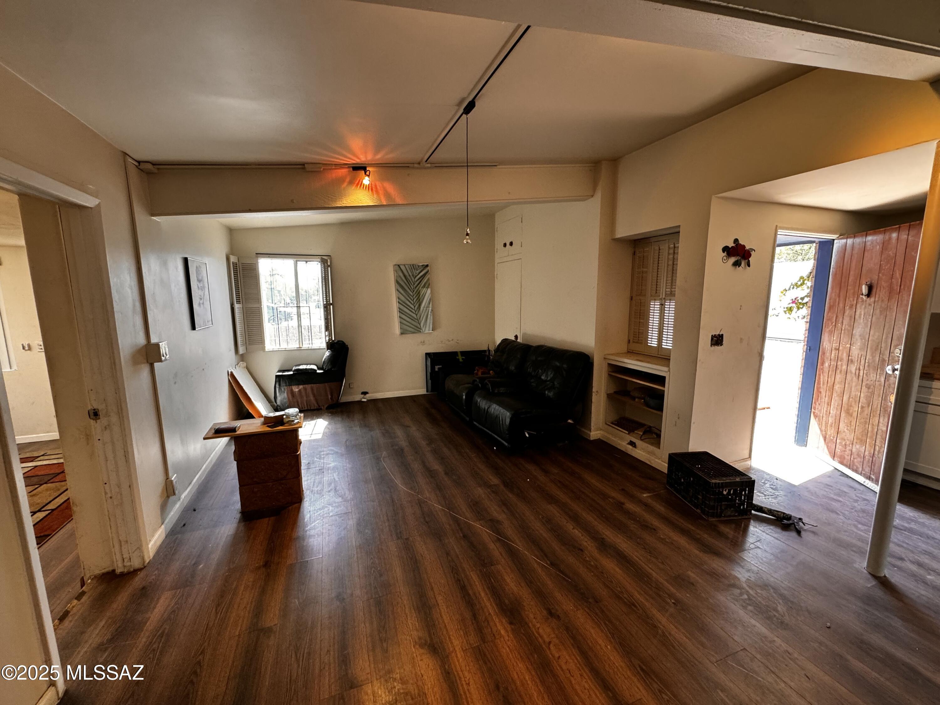 757 N Country Club Road