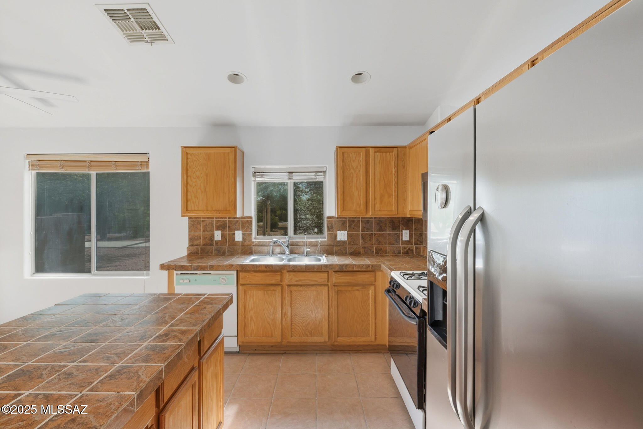 5852 W Mohave Bloom Drive