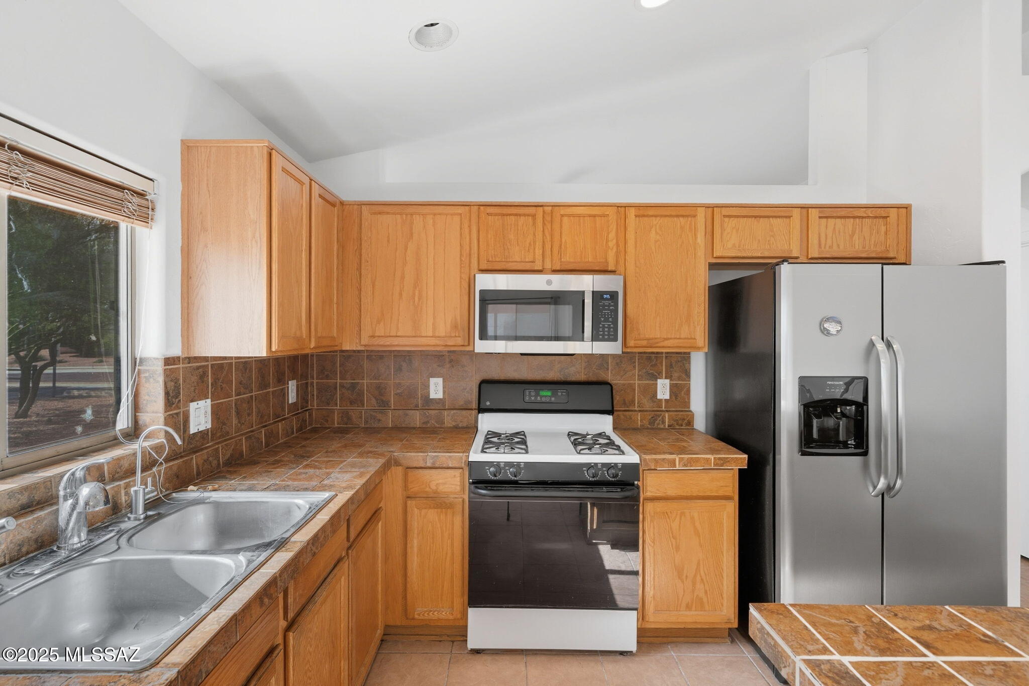 5852 W Mohave Bloom Drive