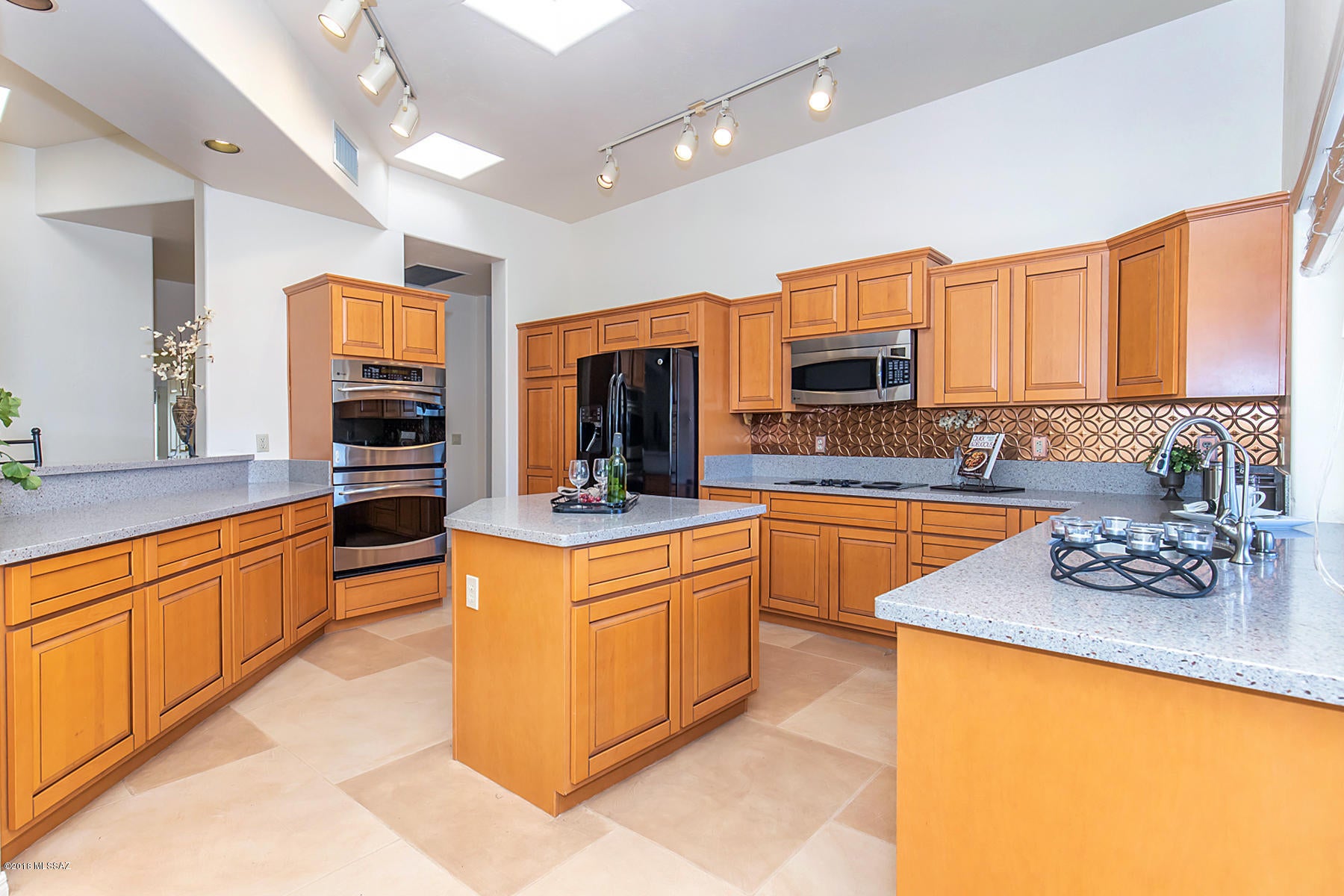 Loma De La Vista Verde (1-38) - Residential