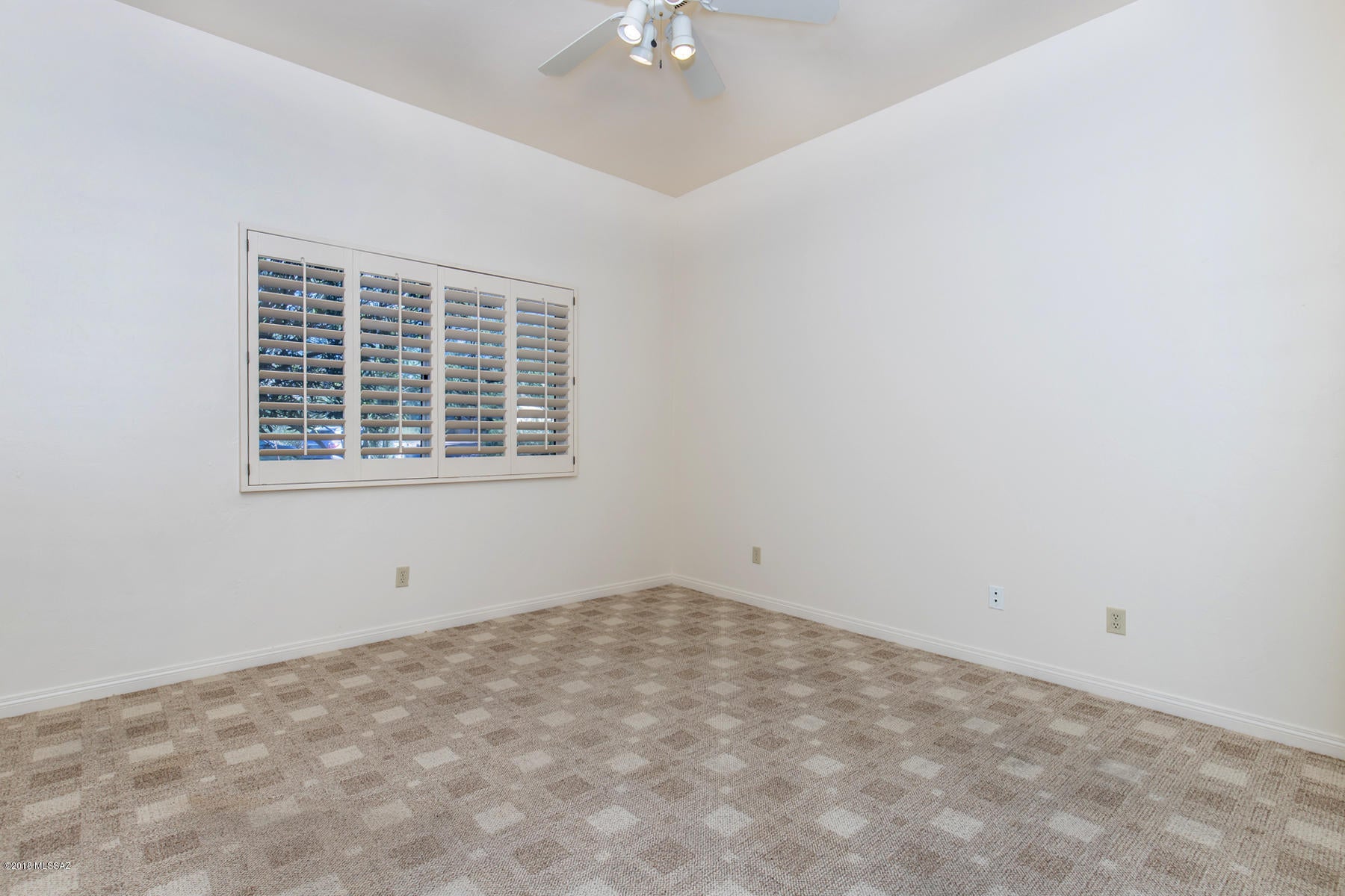 Loma De La Vista Verde (1-38) - Residential