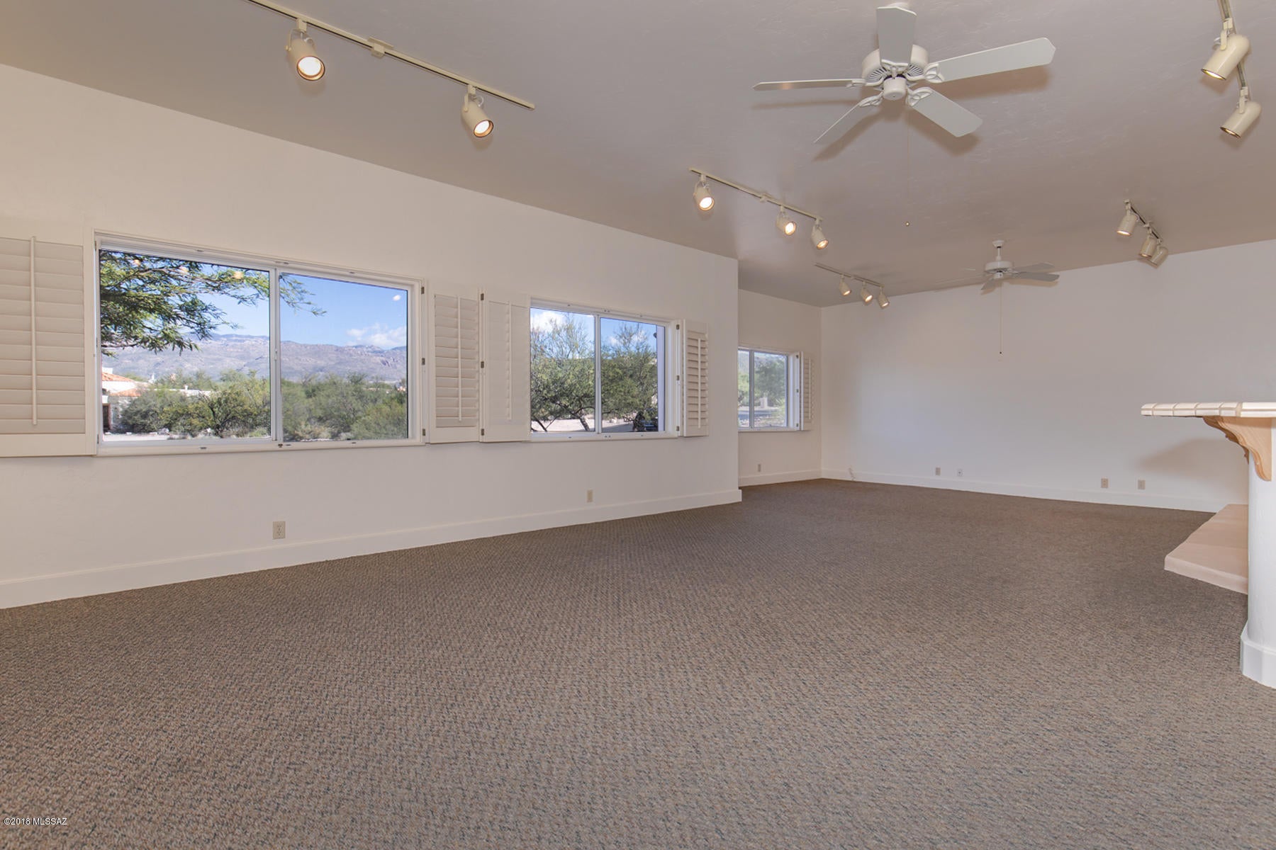 Loma De La Vista Verde (1-38) - Residential