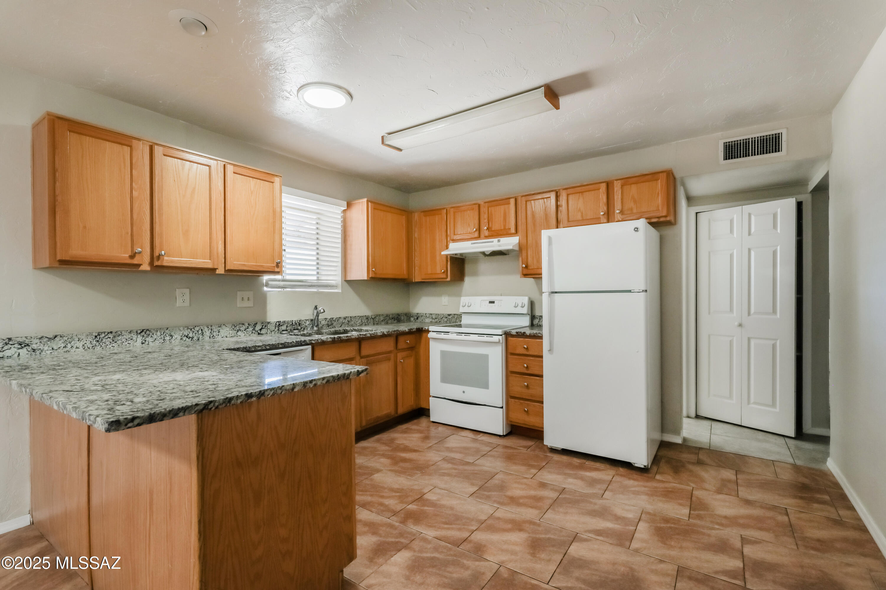 Manzanita Manor Bk(1,2,3,4) - Residential Lease