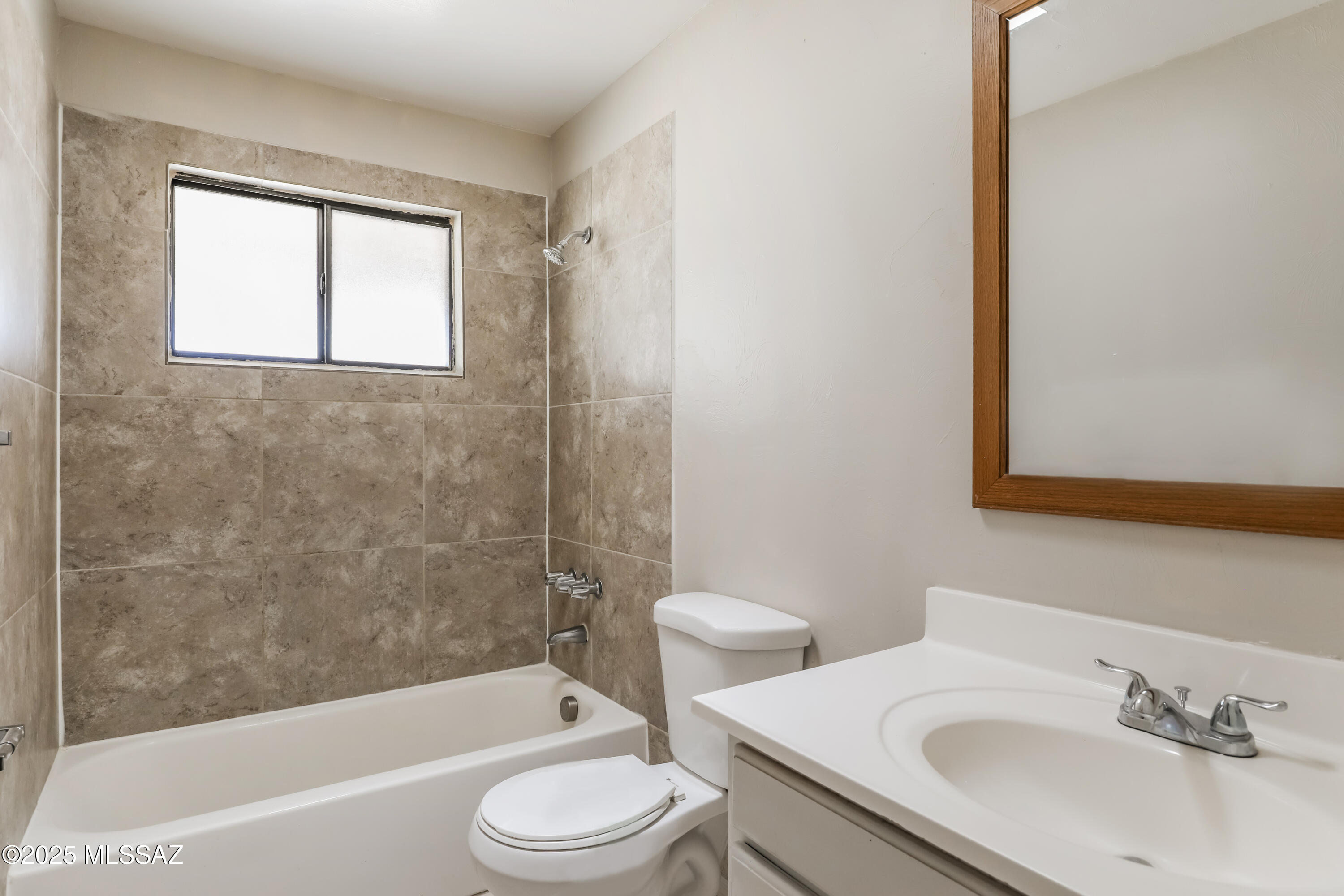 Manzanita Manor Bk(1,2,3,4) - Residential Lease