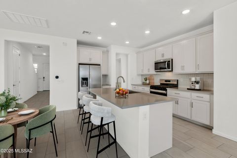 Photo of 5924 E Jayden Lane, Tucson, AZ 85756 (MLS # 22531309)