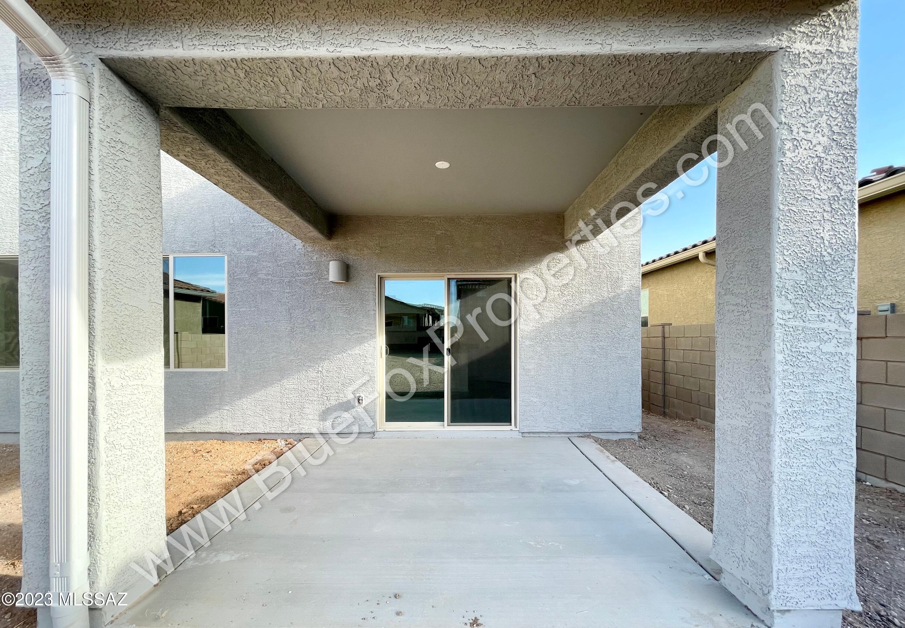 La Estancia De Tucson (1-330) - Residential Lease