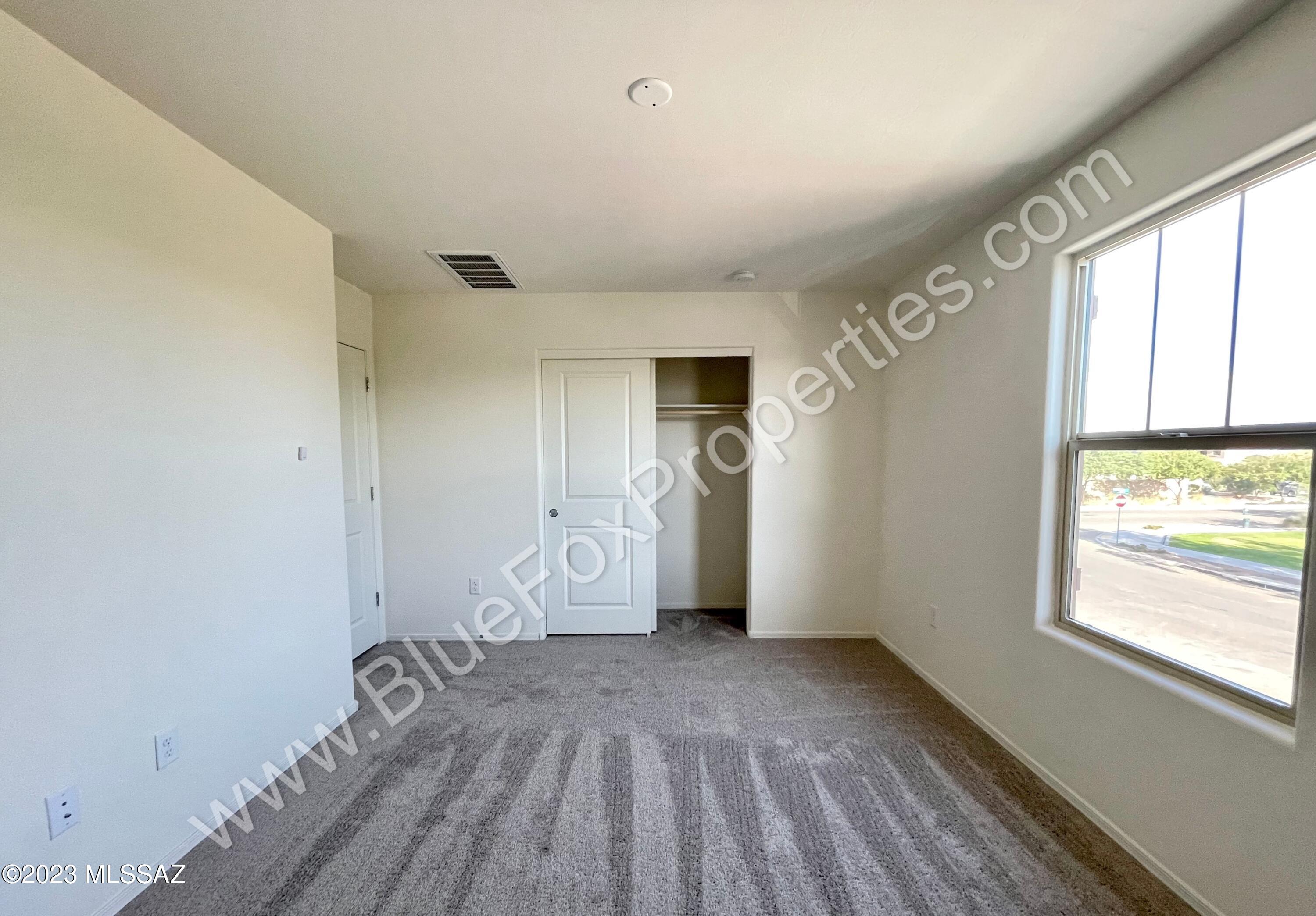 La Estancia De Tucson (1-330) - Residential Lease