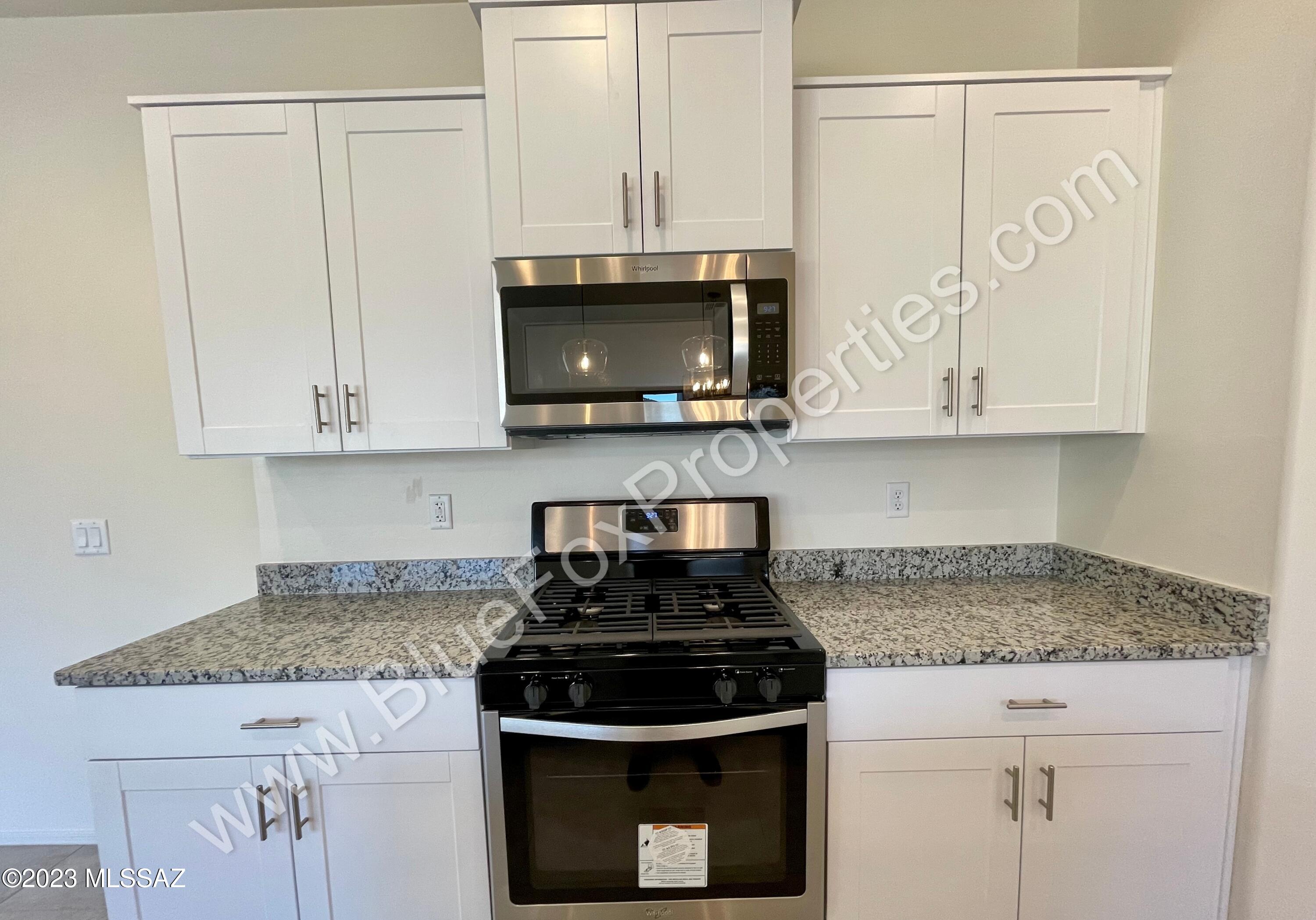 La Estancia De Tucson (1-330) - Residential Lease