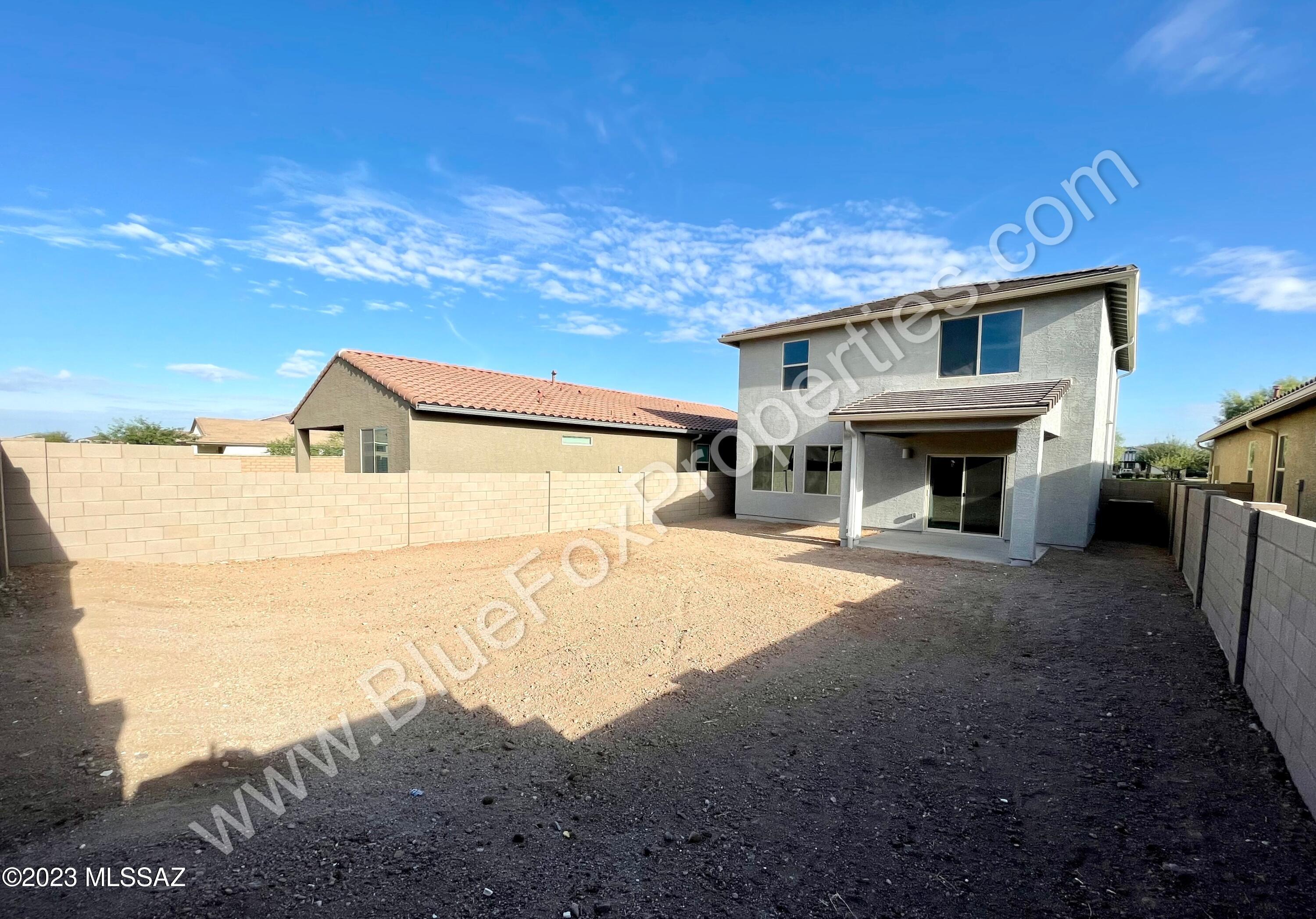 La Estancia De Tucson (1-330) - Residential Lease
