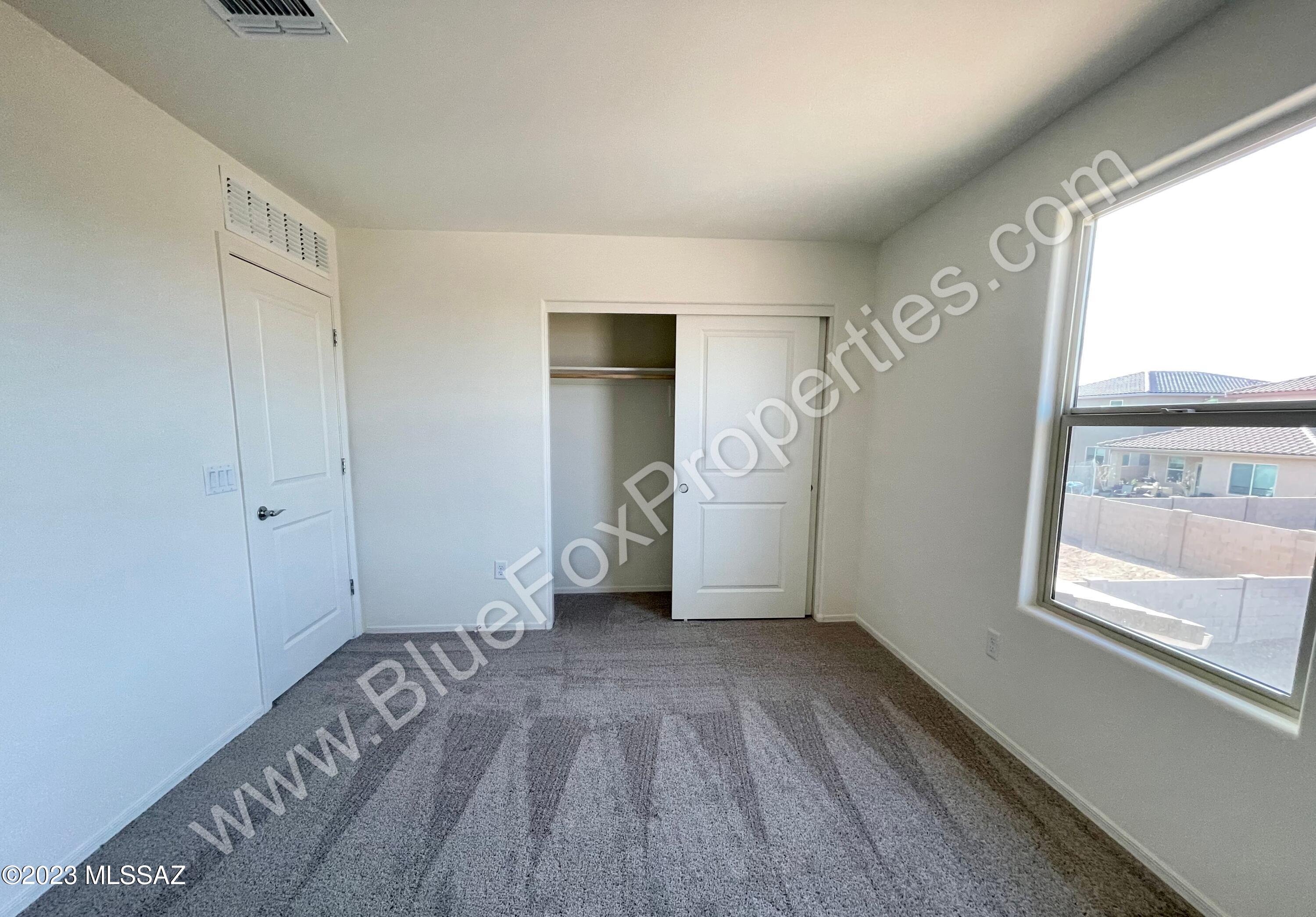 La Estancia De Tucson (1-330) - Residential Lease