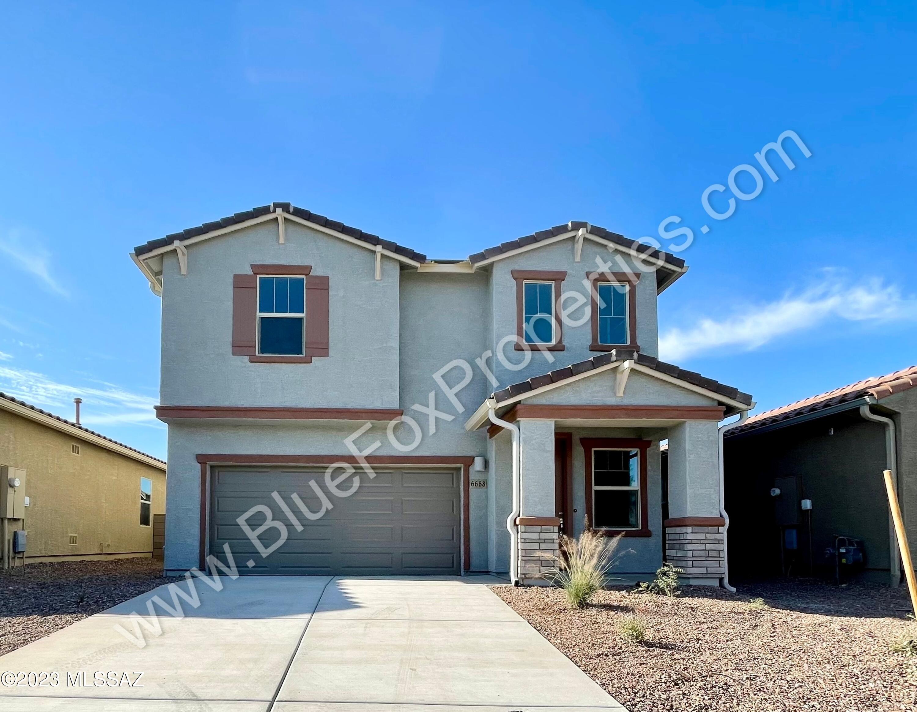 La Estancia De Tucson (1-330) - Residential Lease