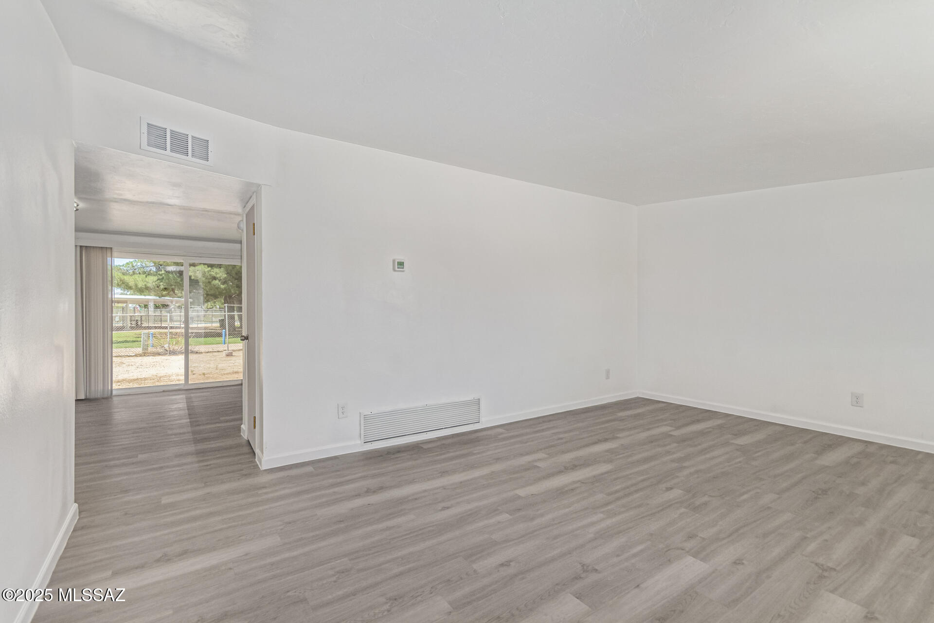 4041 E Dover Stravenue