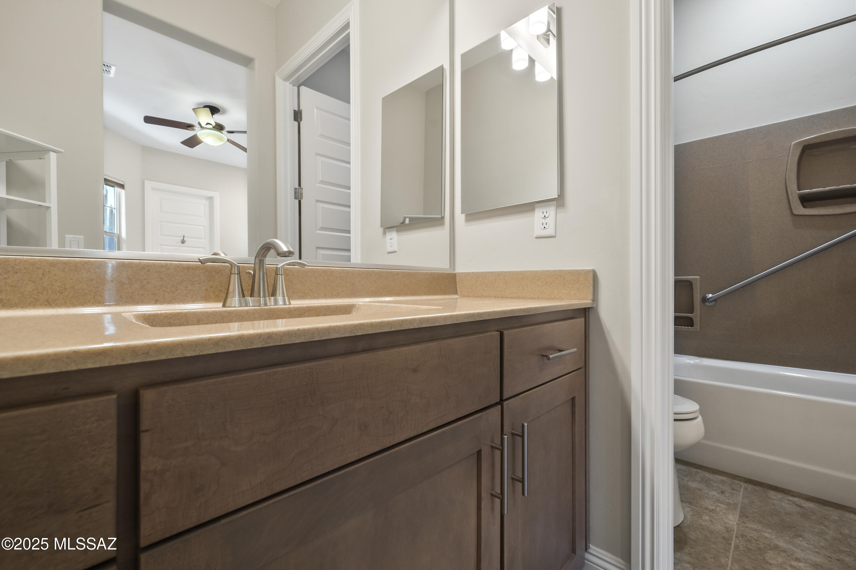 Del Webb At Dove Mountain SQ20131930189 - Residential