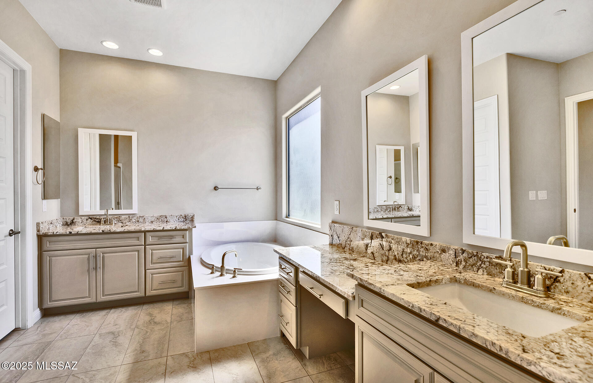 Tranquilo at Rancho Vistoso - Residential