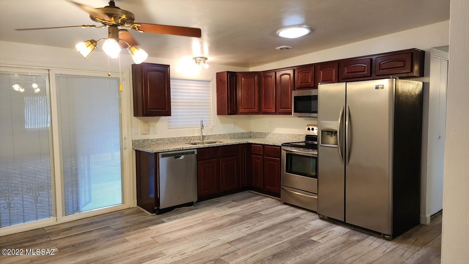 Palm Grove Clusters Resub (16-185) - Residential Lease