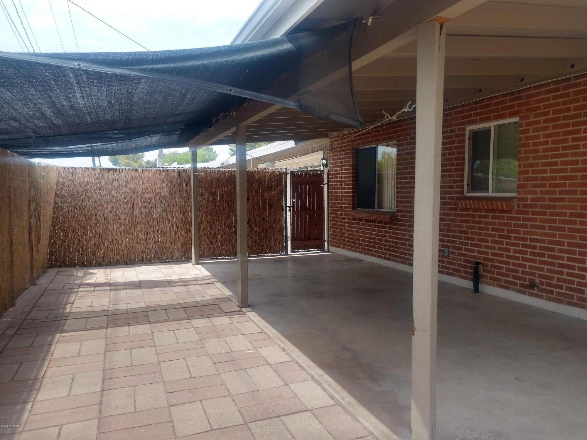 Vista Del Prado (1-274) - Residential Lease