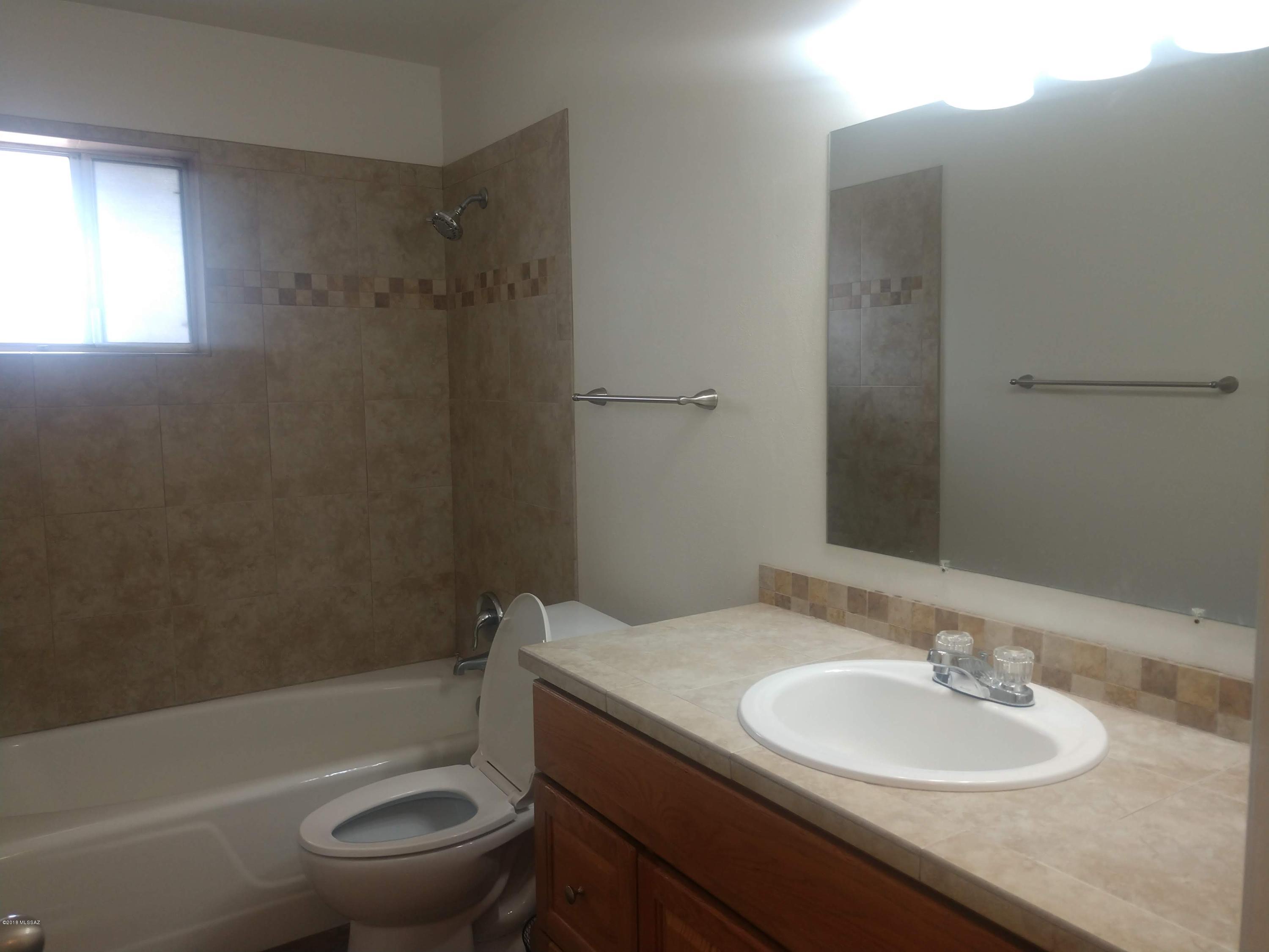 Vista Del Prado (1-274) - Residential Lease