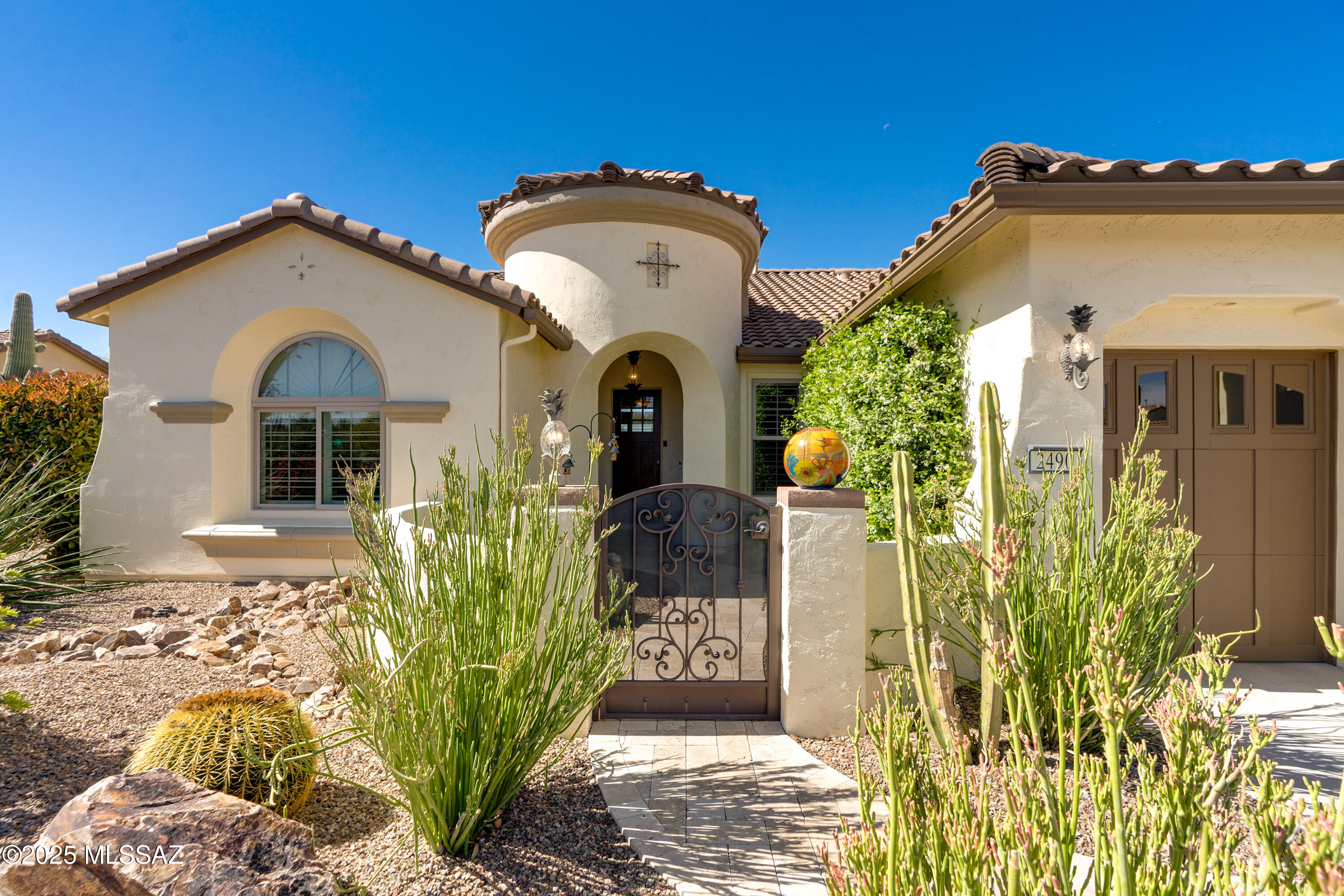 2490 E Glen Canyon Road