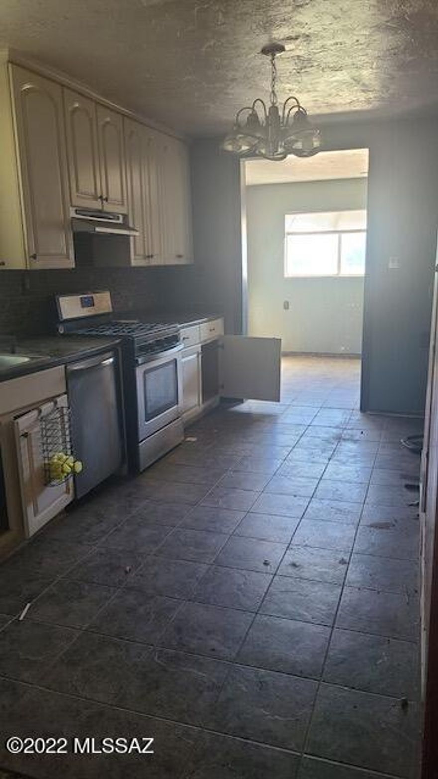 Investor special. 3 bedroom 1 bathroom home in established Benson neighborhood. Large lot. Property is being sold as-is. No repairs will be made. Cash only.