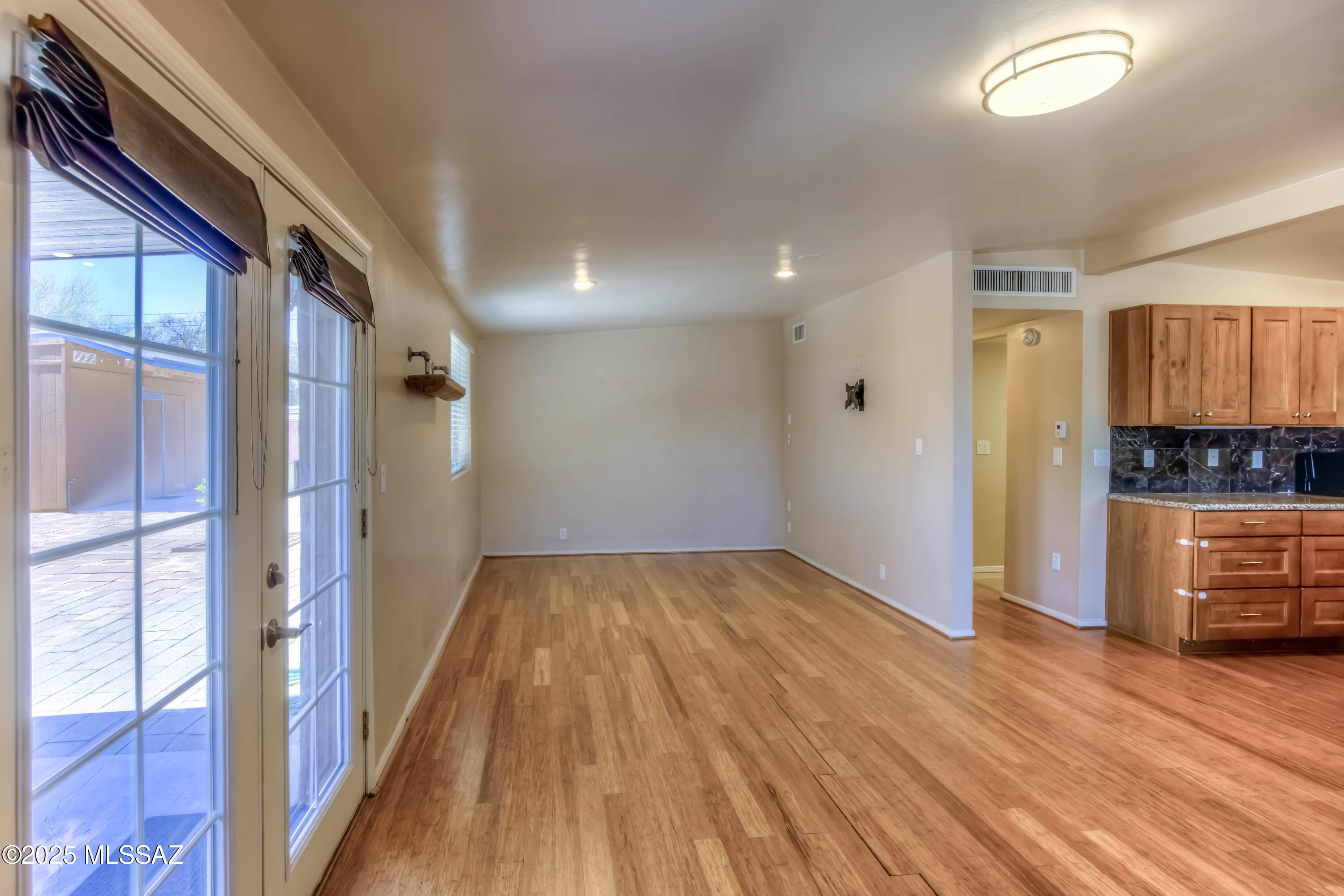 Yale Estates Blk 11 - Residential