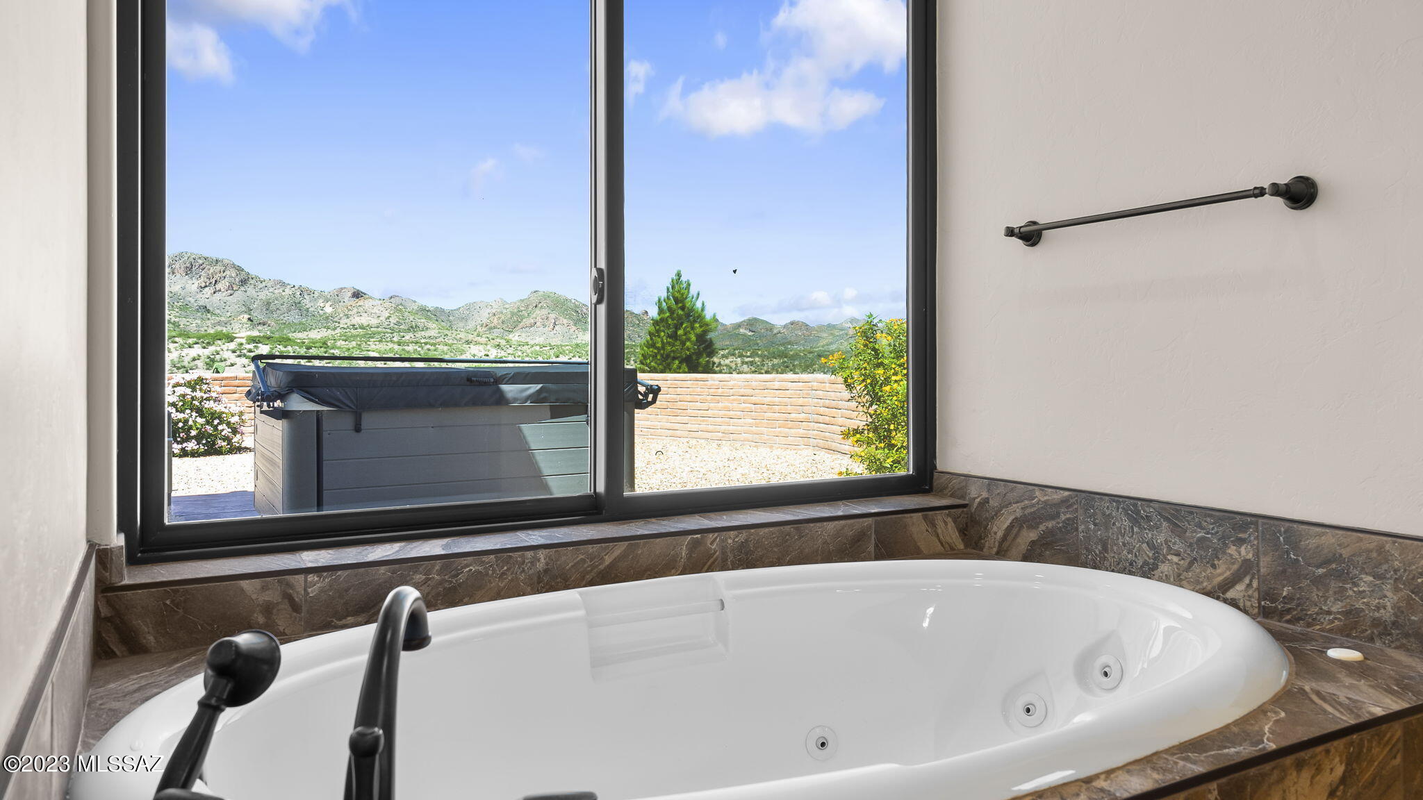 Aliso Springs - Residential