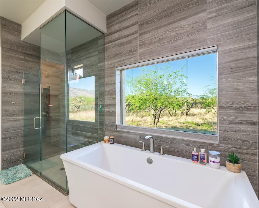 Yolanda Oasis - Residential