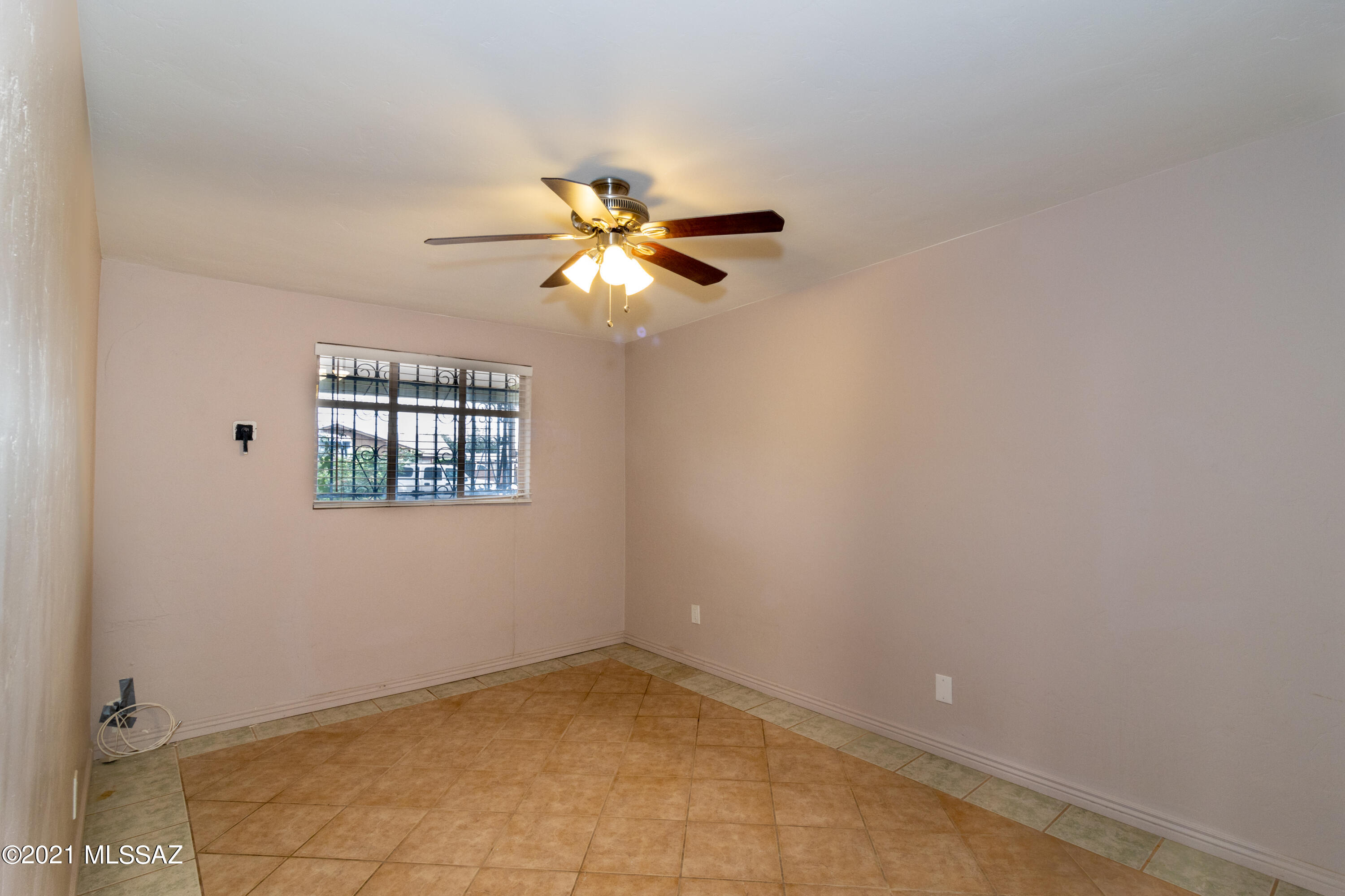 Tierra Del Sol (1-2) - Residential