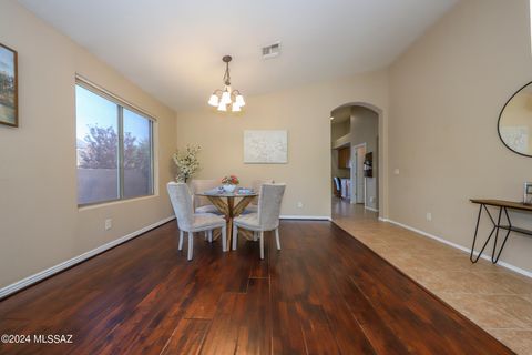 A home in Corona de Tucson