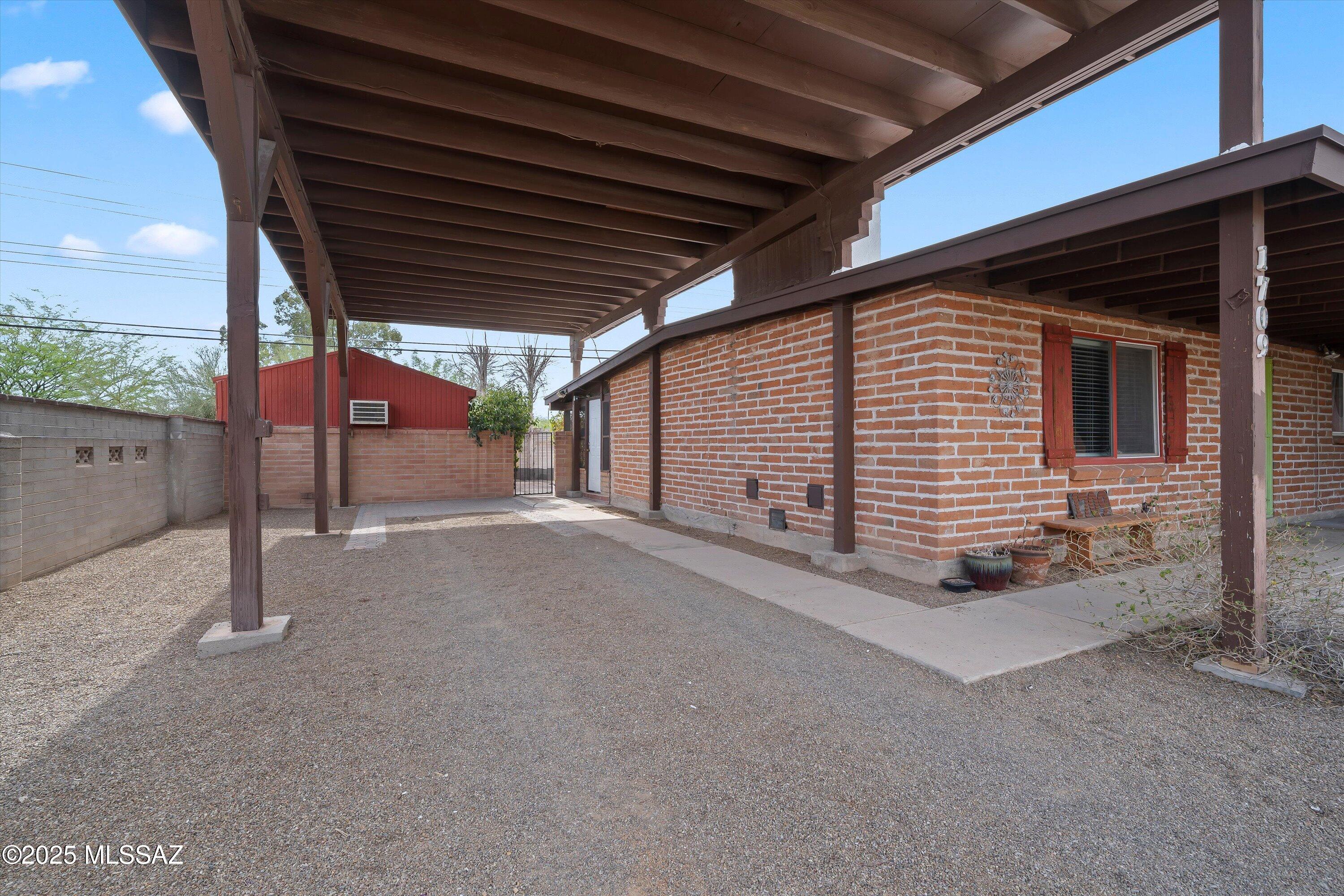 1709 S Avenida Sirio